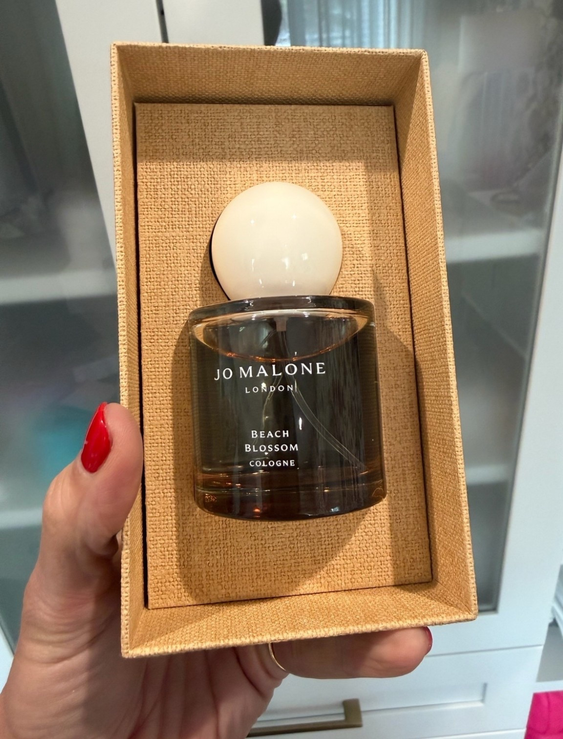 This scent is summer in a bottle. It is light, fresh, and has that clean beachy feel without being overpowering. I love how easy it is for everyday wear and it just smells expensive in the best way.

Jo Malone Beach Blossom, summer fragrance, fresh clean scent, everyday perfume, beachy perfume, light fragrance, luxury beauty, signature scent, warm weather fragrance, themominstyle

#LTKselfcare #LTKSeasonal #LTKBeauty