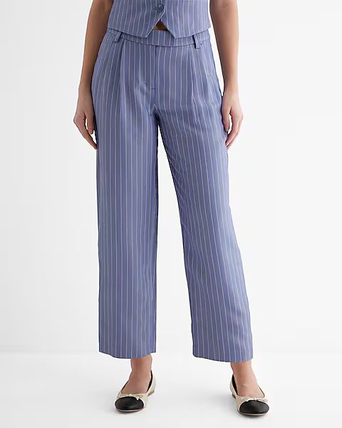 Stylist Mid Rise Pinstripe Pleated Ankle Pant | Express