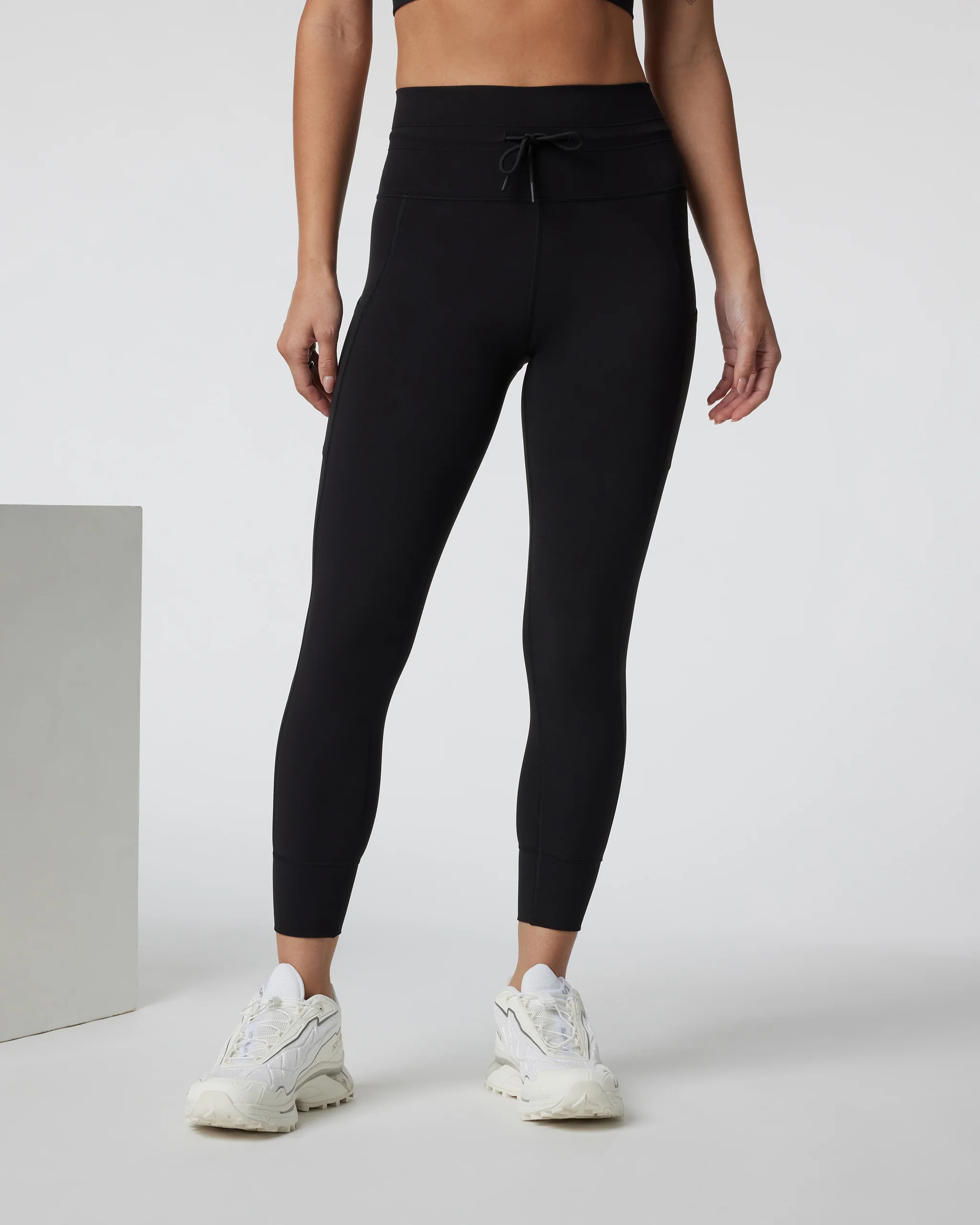 Daily Legging | Women's Black Legging | Vuori | Vuori Clothing (US & Canada)