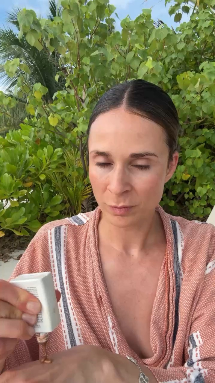 Simple glowy Make-up GRWM Maledives Edition 🐚✨

#LTKbeauty #LTKeurope #LTKdeutschland