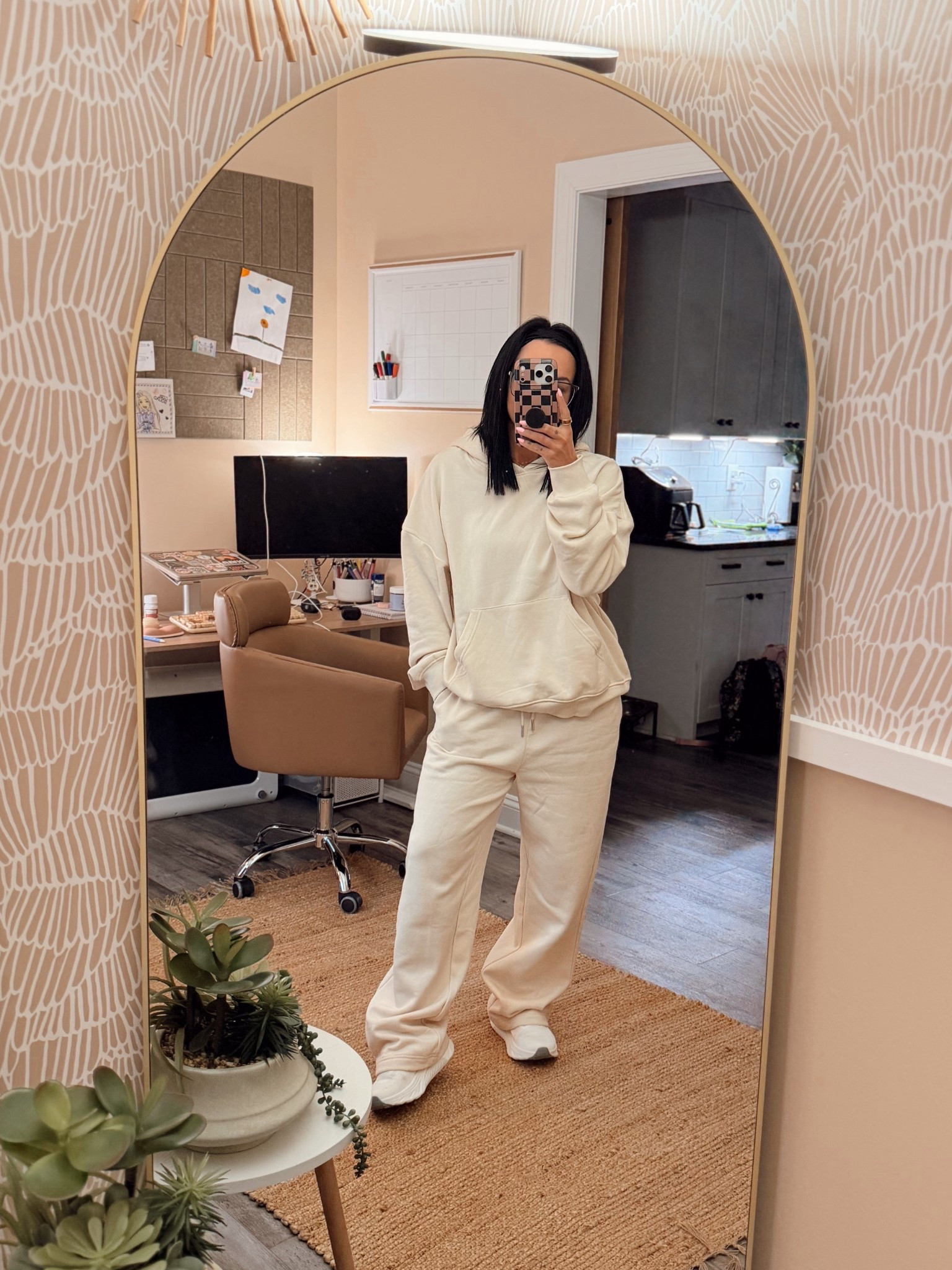 Cozy new sweatset from H&M ❤️

#LTKPetite #LTKdayinmylife #LTKgrwm