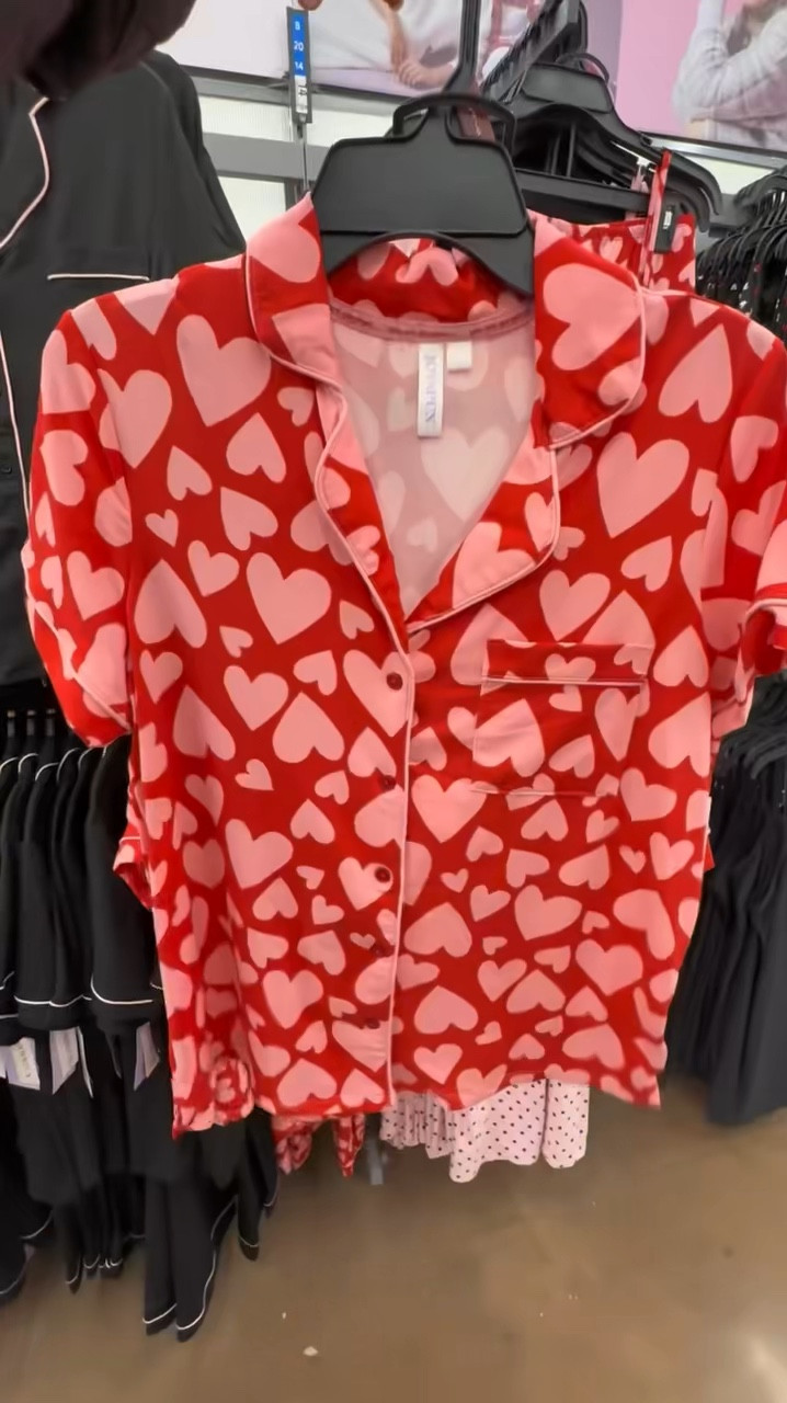 Valentines pajamas from Walmart under $20 ❤️

Women’s valentines pajamas, kids valentines pajamas, girls valentines pajamas, teen girl pajamas, toddler valentines pajamas, Walmart fashion, Walmart finds, valentines gift, Christine Andrew 

#LTKFindsUnder50 #LTKWatchNow #LTKKids
