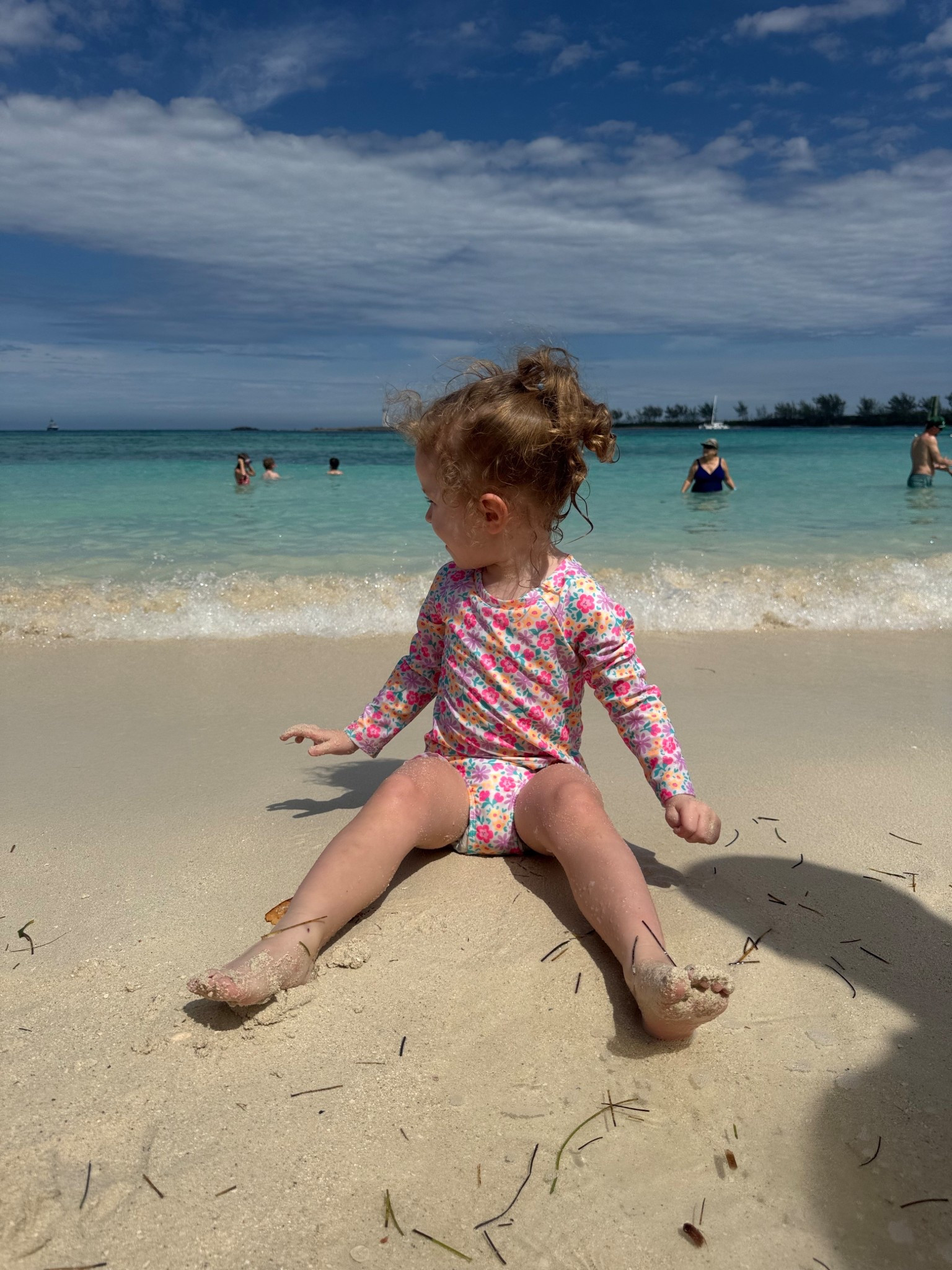 Toddler Girls' Long Sleeve Two Piece Multi Floral Rash Guard Swimwear Set - Cat & Jack™ Cream 4T

Toddler swim suit 
Girl swim suit 

#LTKKids #LTKBaby #LTKSwim