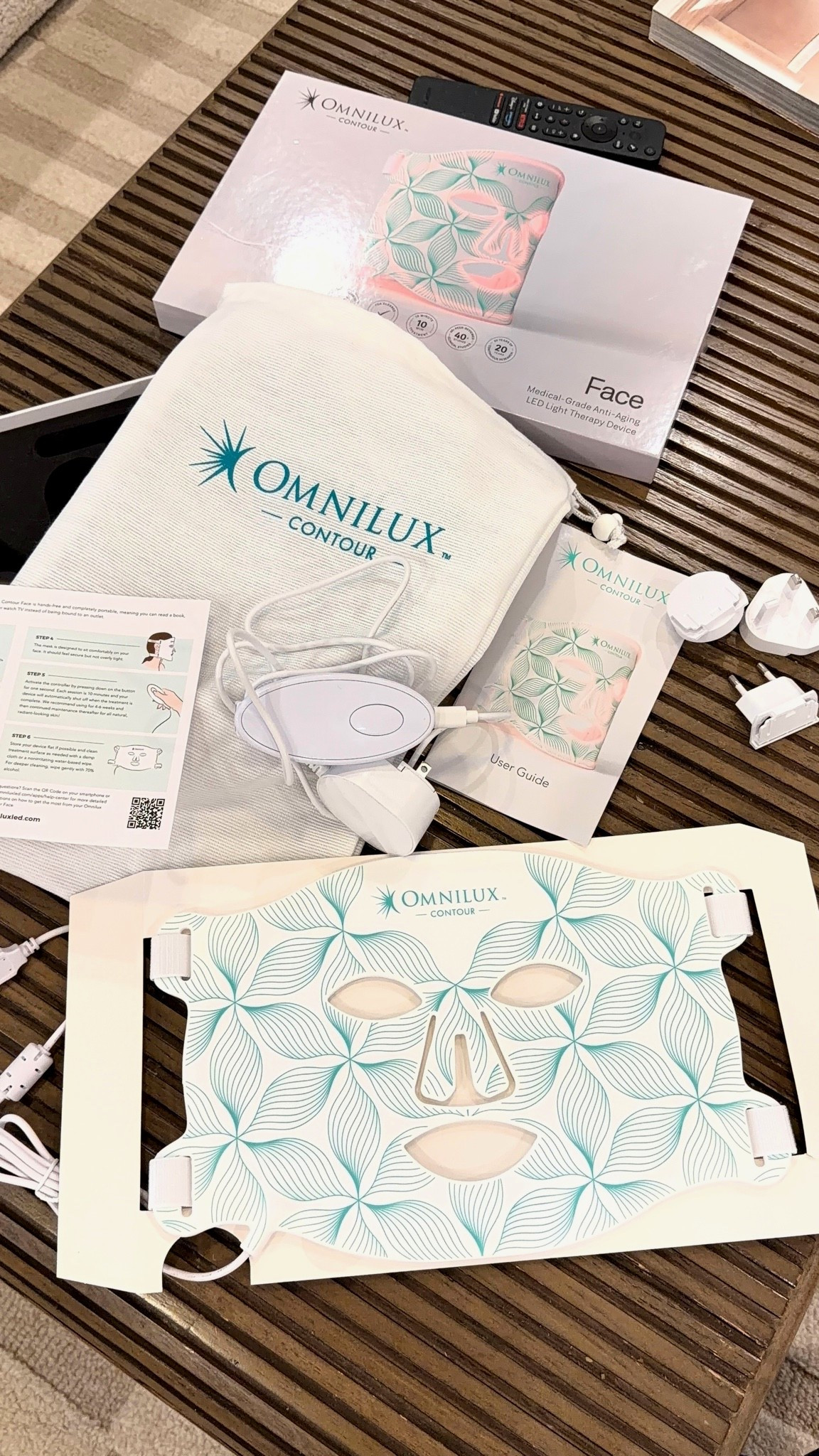 #ad THIS PRINT !!! 🩵 I have a feeling this is going to be my new nighttime staple 😍🧖🏼‍♀️  #LTKredlighttherapy #LTKredlight #LTKskincare #LTKfacemask @Omnilux LED #sponsored

#LTKselfcare #LTKmomlife #LTKBeauty