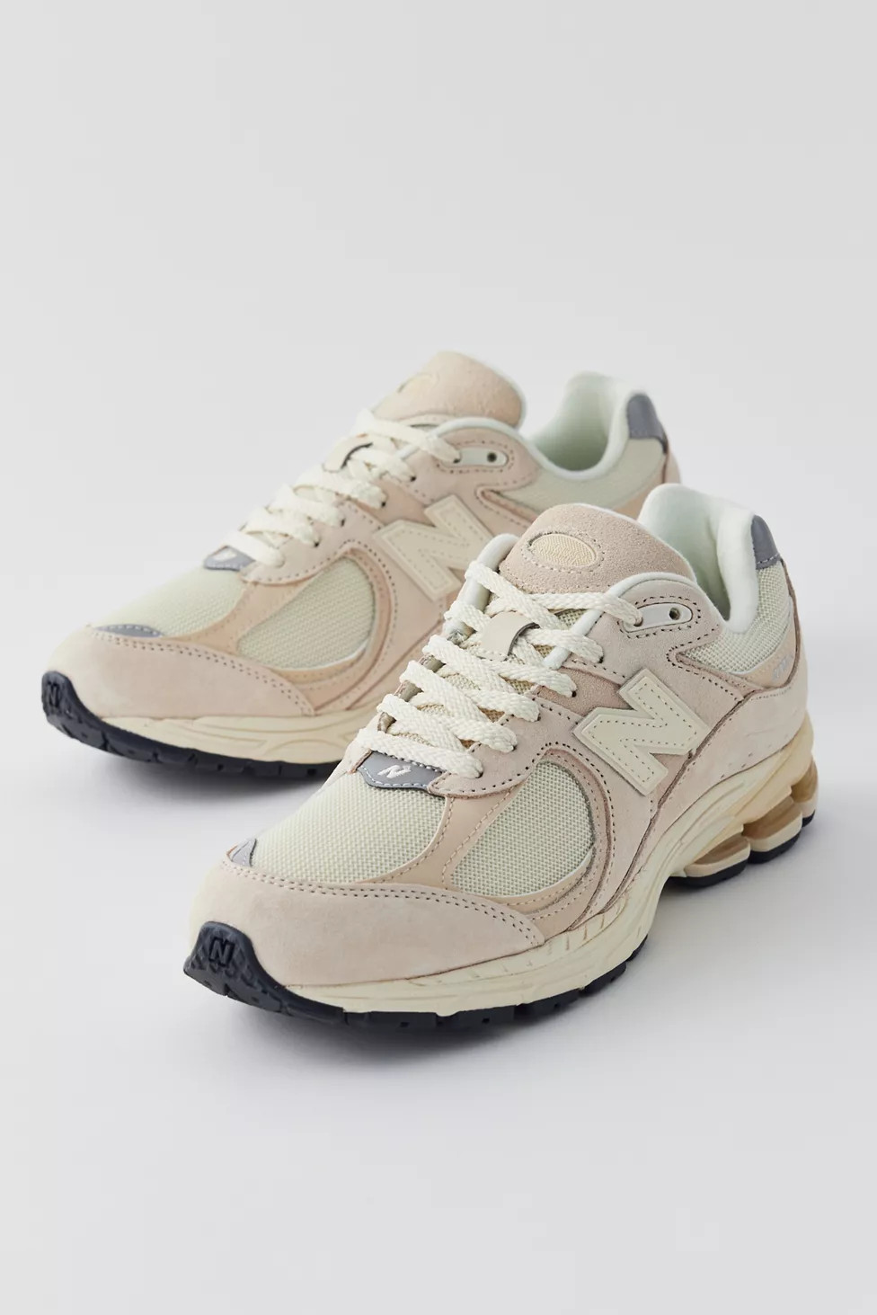 New Balance 2002R Sneaker | Urban Outfitters (US and RoW)