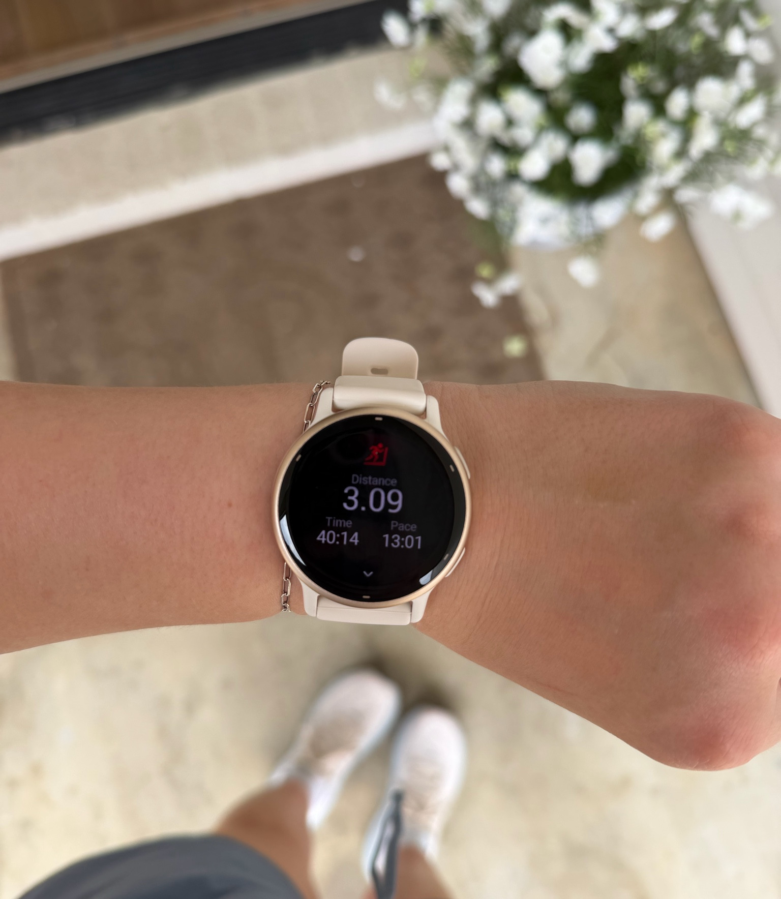 Getting active means getting a new watch💛☀️🤪⌚️

#LTKmorningroutine #LTKActive #LTKU