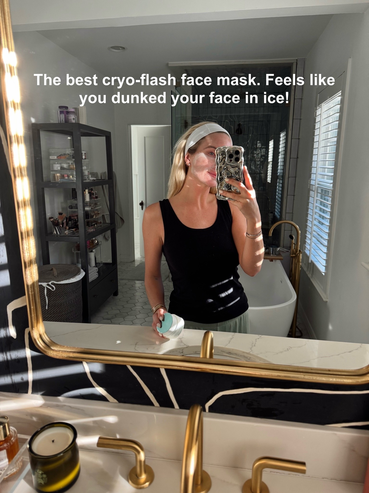 My favorite Clarins masks are on sale for prime!! The cryo mask and lifting! Linked both.

#LTKSaleAlert #LTKBeauty