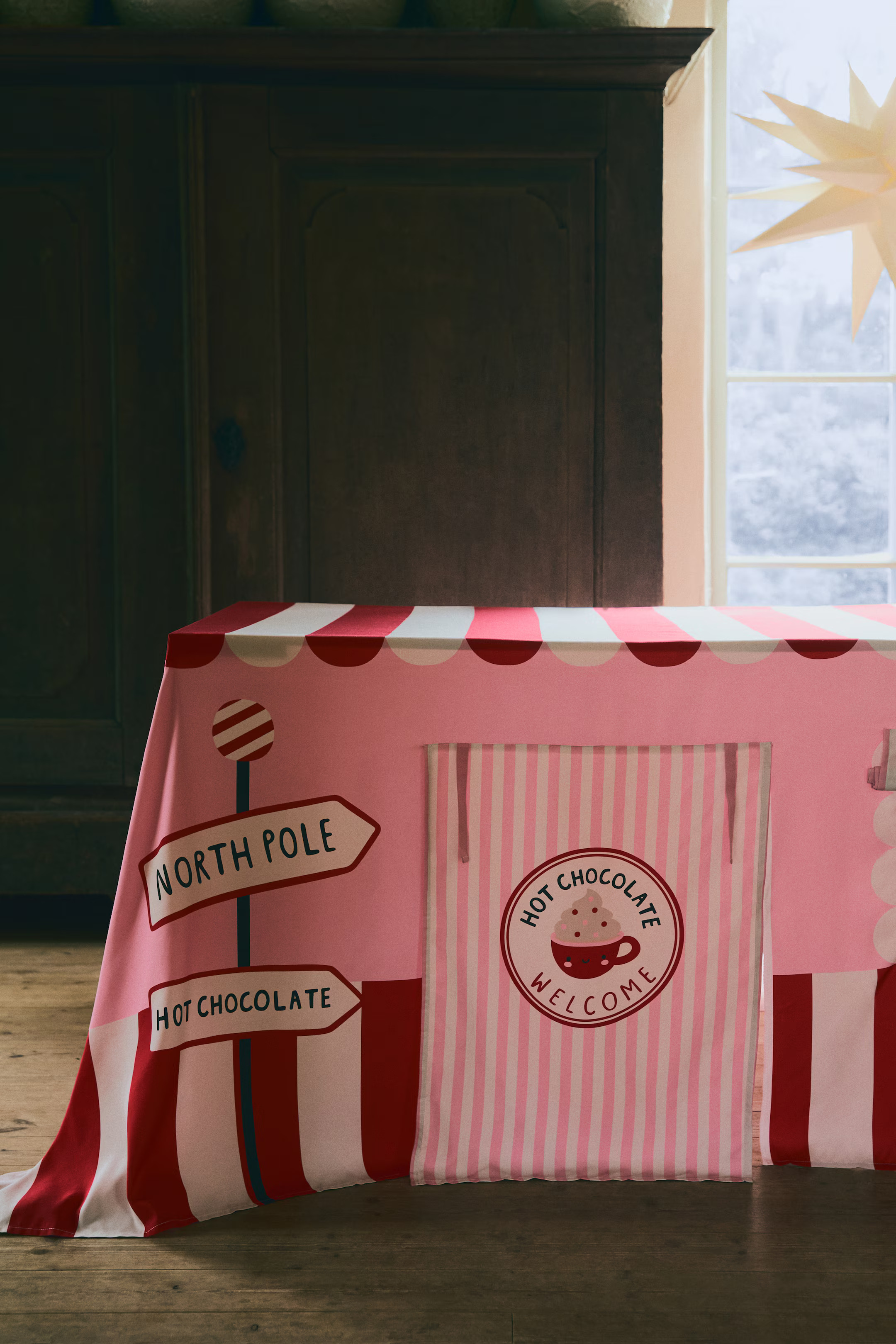 Table Tent | H&M (US + CA)