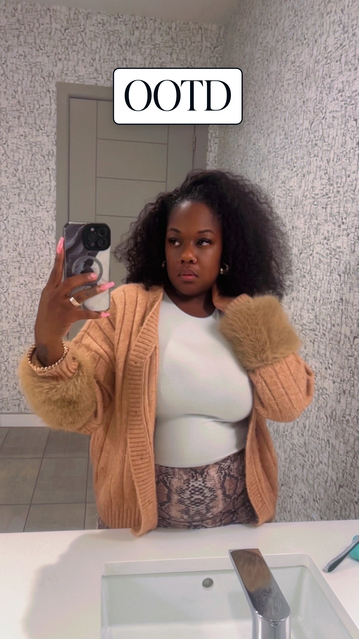 I LIVEEEE in comfort but cute items #saksfifthave #shein 

#LTKMidsize #LTKBeauty #LTKStyleTip