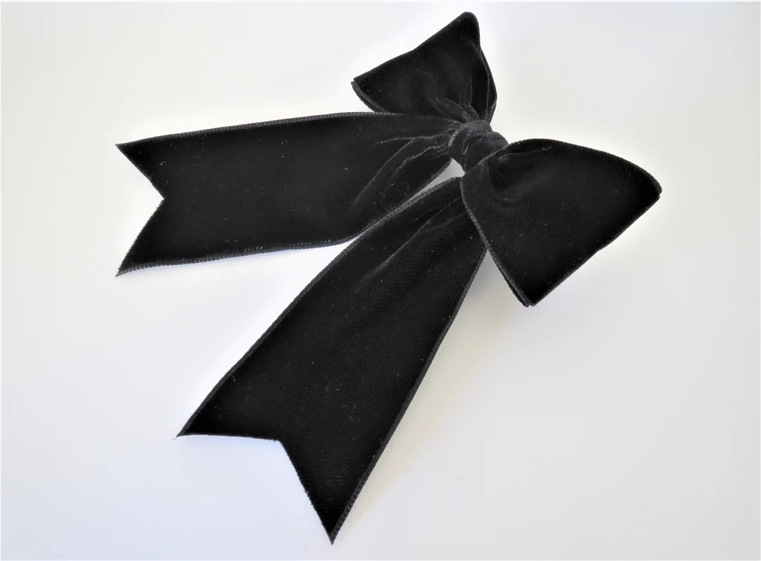 Black Velvet Hair Bow, Plain or Beaded Bow, Handmade Bow, Childrens Bow, Velvet Bow Clip, Classic... | Etsy (UK)