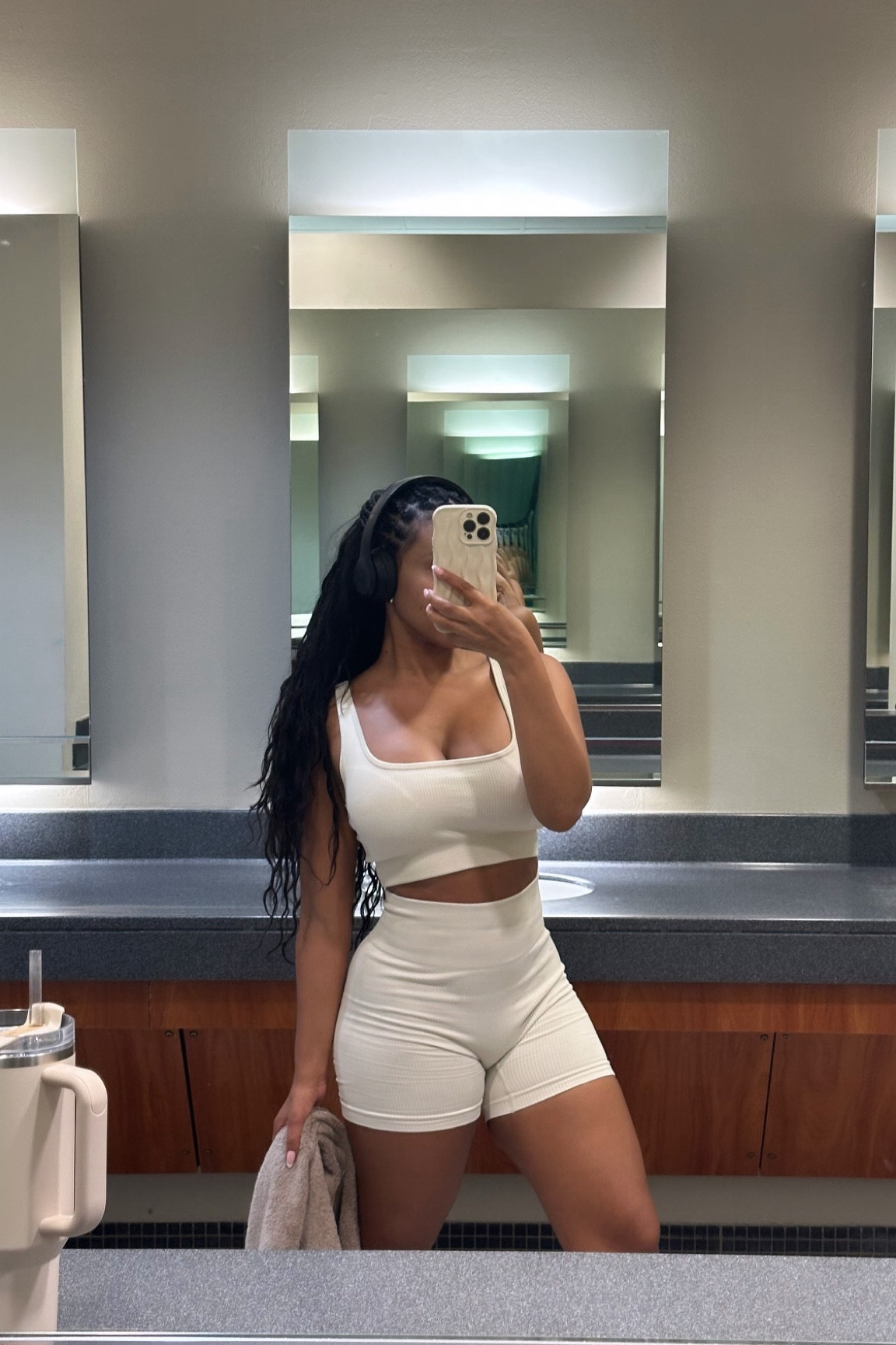 Loved this set, I got a medium in beige 🤍

#LTKStyleTip #LTKFitness