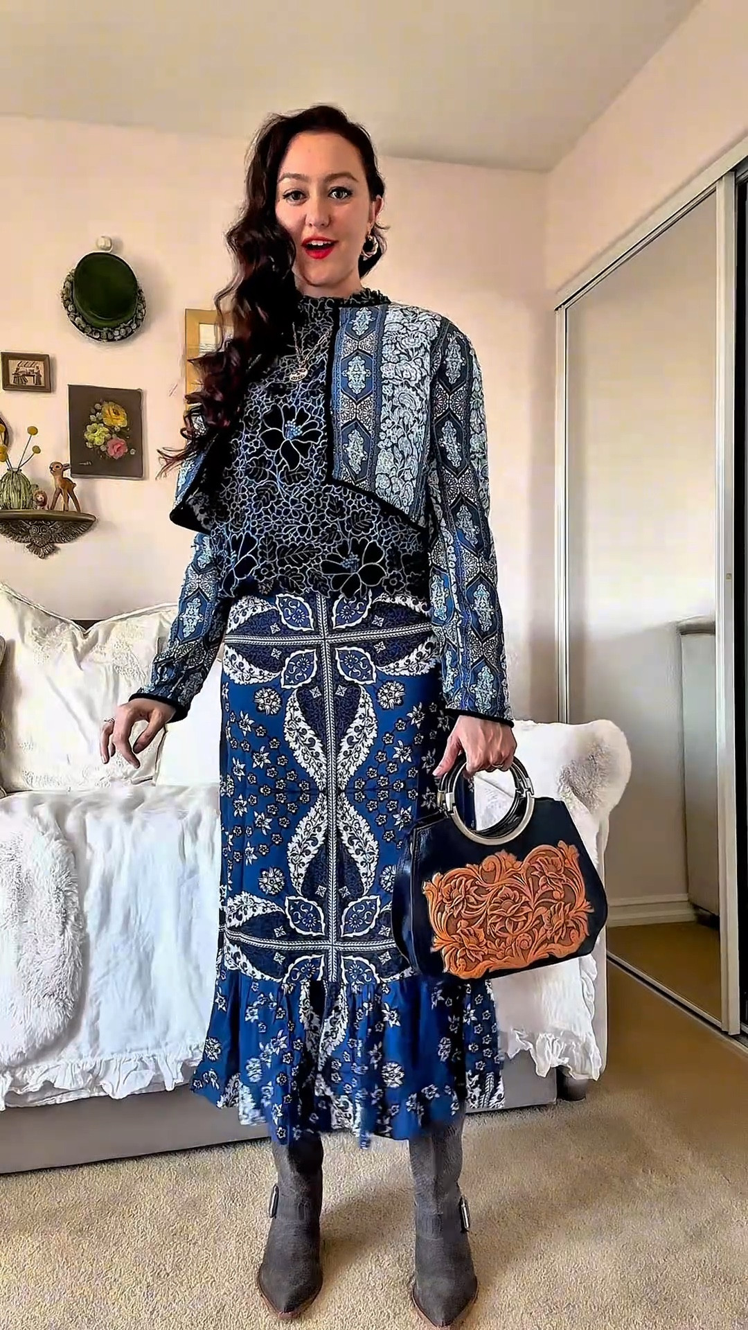 Suede, light jacket, jacket, cropped jacket, quilted jacket, women jacket, jacket for women, jackets for her, jackets, fall outfit, fall style, boho, gifts for her, handbags, handbag, purses, purse, leather purse, gift ideas

#LTKSeasonal #LTKGiftGuide #LTKHoliday