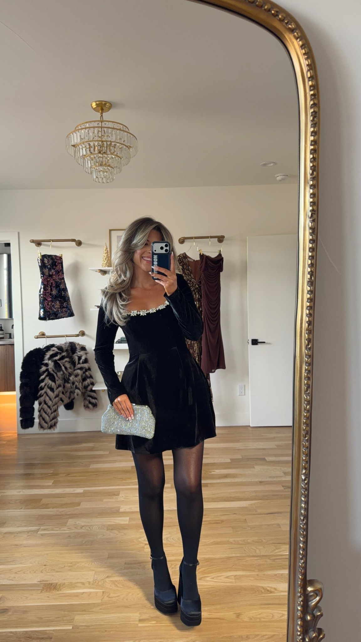 Black velvet long sleeve cocktail holiday party dresss

Vici code: emerson35

Wearing my usual small

Wedding guest
Holiday party
Velvet
Long sleeve
Cocktail 
Sequin
Special occasion

#LTKParties #LTKFindsUnder100 #LTKHoliday