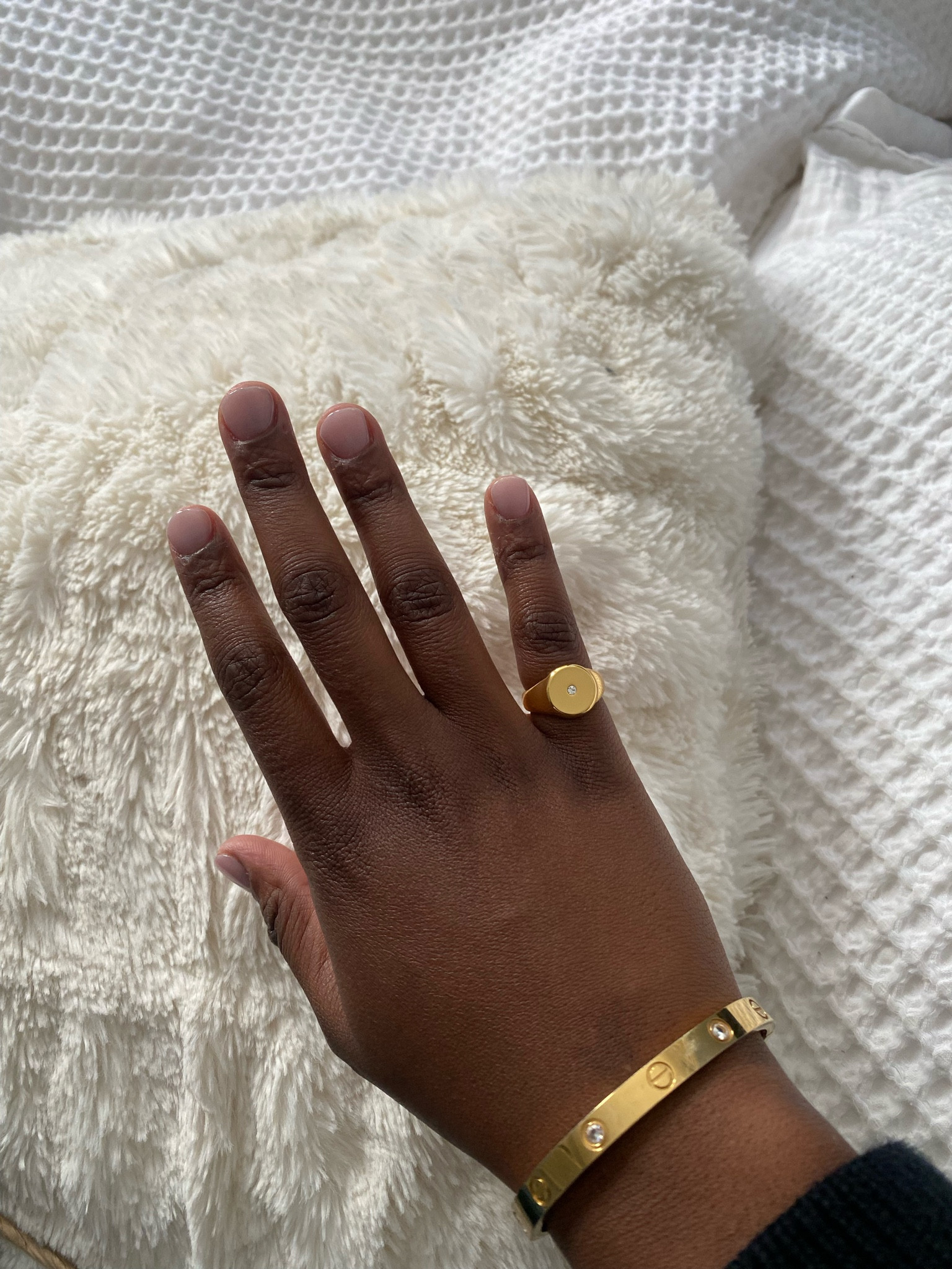 Perfect signet ring to start the jewellery collection 

#LTKunder50 #LTKaustralia