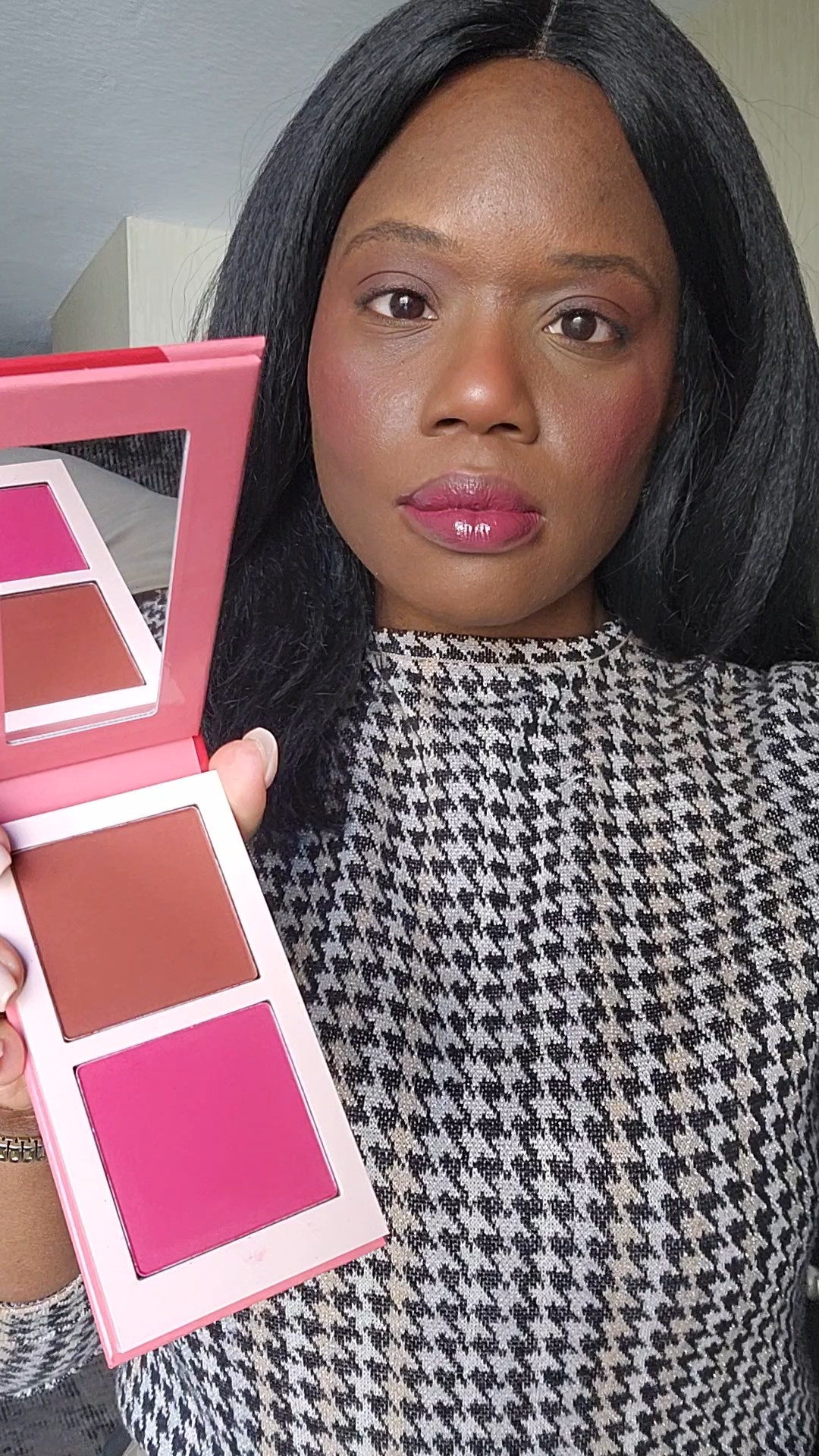 Luving Juvia's Place Blushed Duo palette! Vol 3, a rouge pigment is a great colour pop - available in 5 add't combos

#LTKBeauty #LTKgrwm