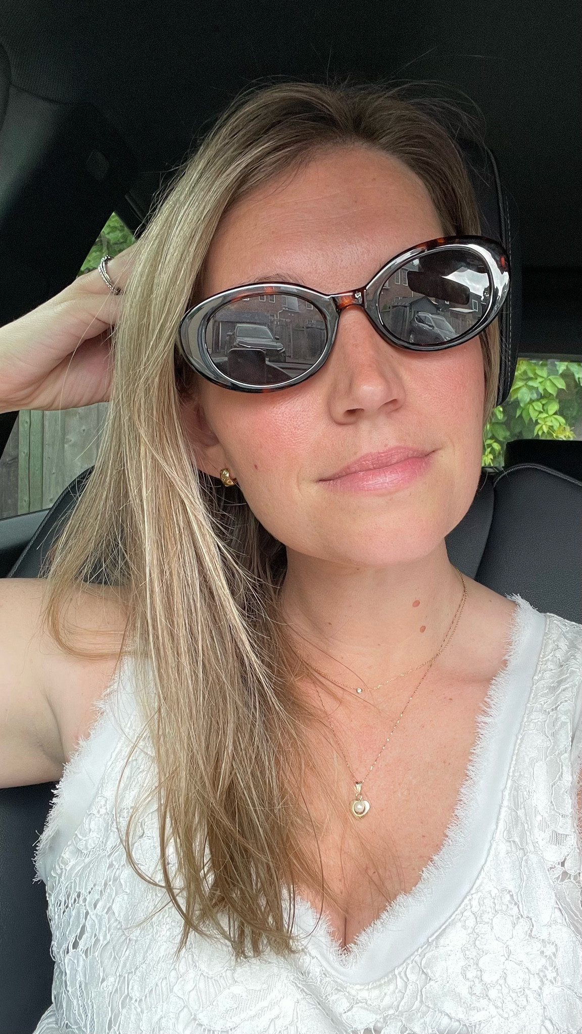 $22 sunglasses I haven’t stoped wearing all summer 

#LTKFindsUnder50 #LTKSeasonal