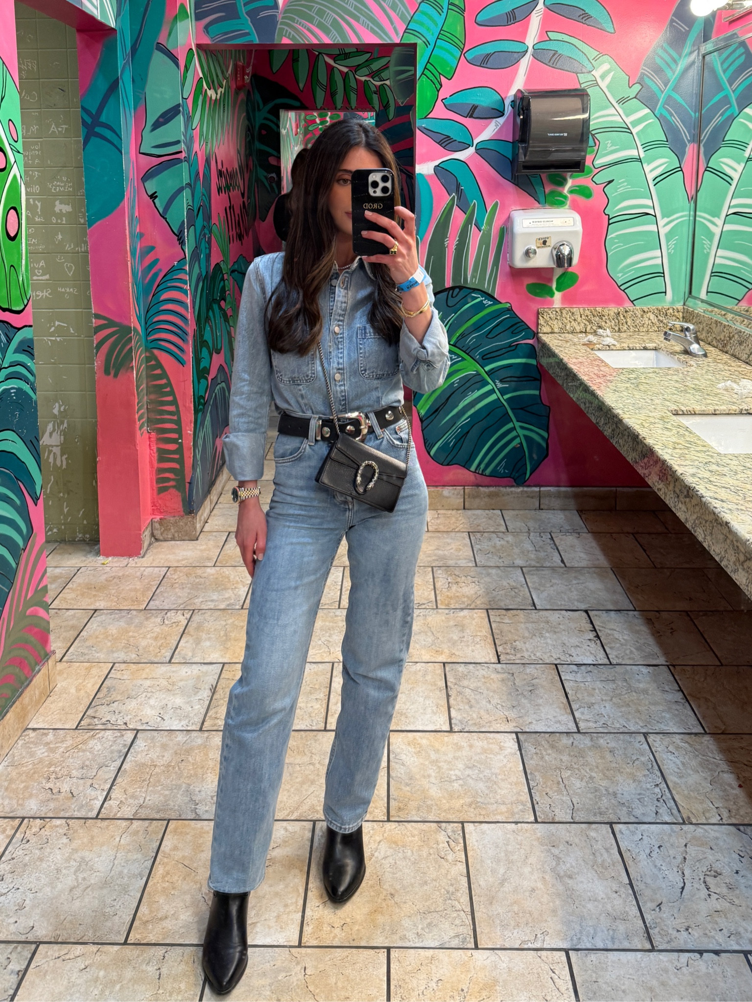 Love a denim on denim look w/ a statement belt
Amazon similar items linked below 

#LTKSaleAlert #LTKFindsUnder100 #LTKStyleTip