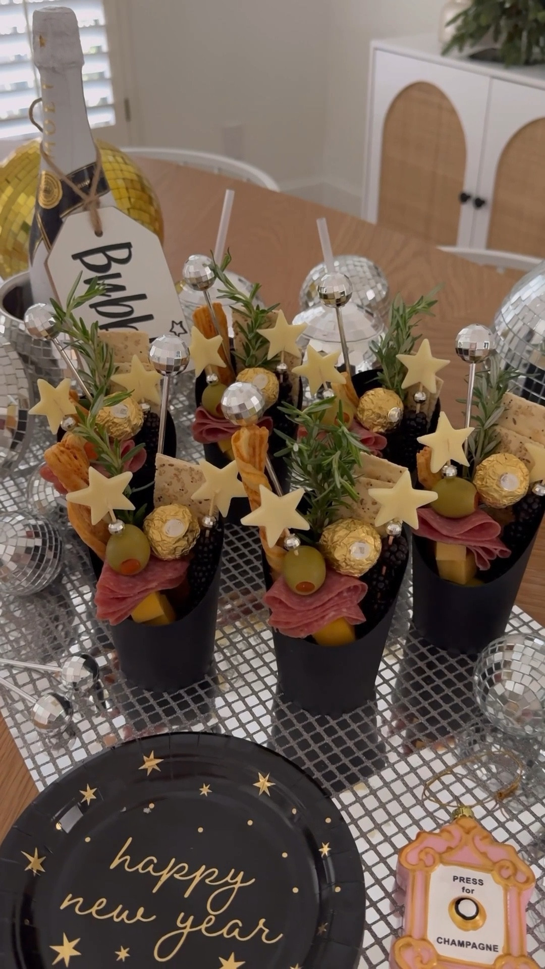 New Year’s Eve Charcuterie Cups 🌟🪩 2️⃣0️⃣2️⃣6️⃣