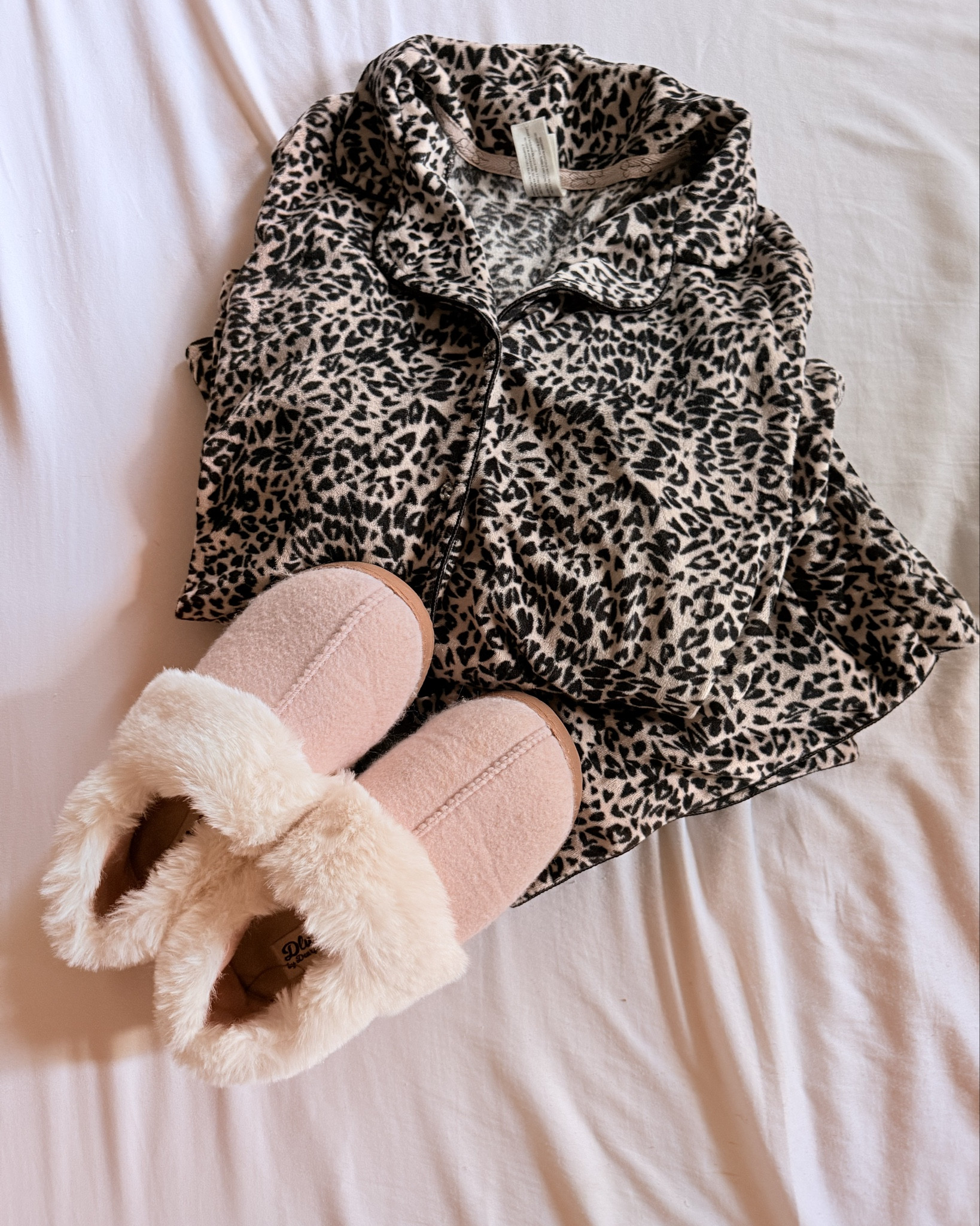 Under $50: Easy at-home Halloween costume 👻🖤

Chanel - Cheetah Girls 2 ✨

#LTKHalloween #LTKSeasonal #LTKHoliday