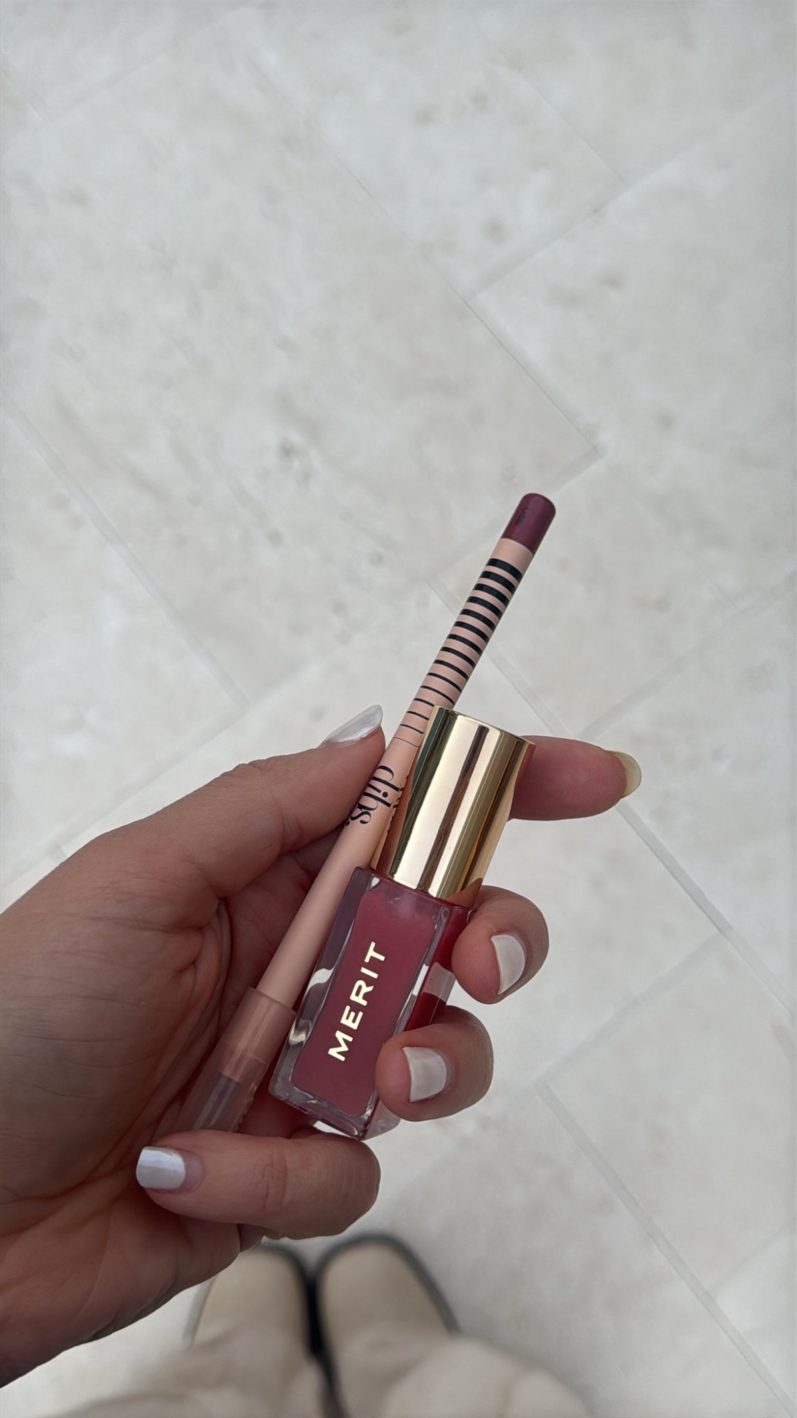 Lip liner in debrief and lip oil in jete. So gooood 

#LTKHoliday #LTKBeauty #LTKGiftGuide