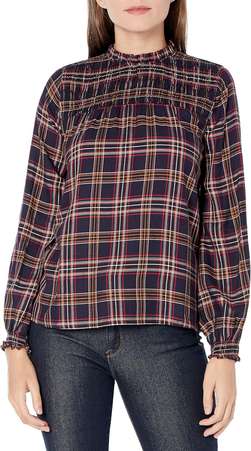 Amazon Brand - Goodthreads Women's Relaxed Fit Fluid Yarn-Dye Twill Long Sleeve Smocked Yoke Crew... | Amazon (US)