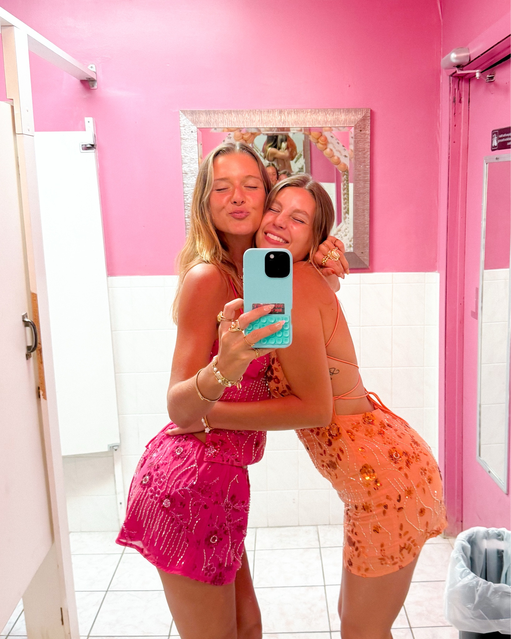 Matching sets/dress #twinning #matching #besties