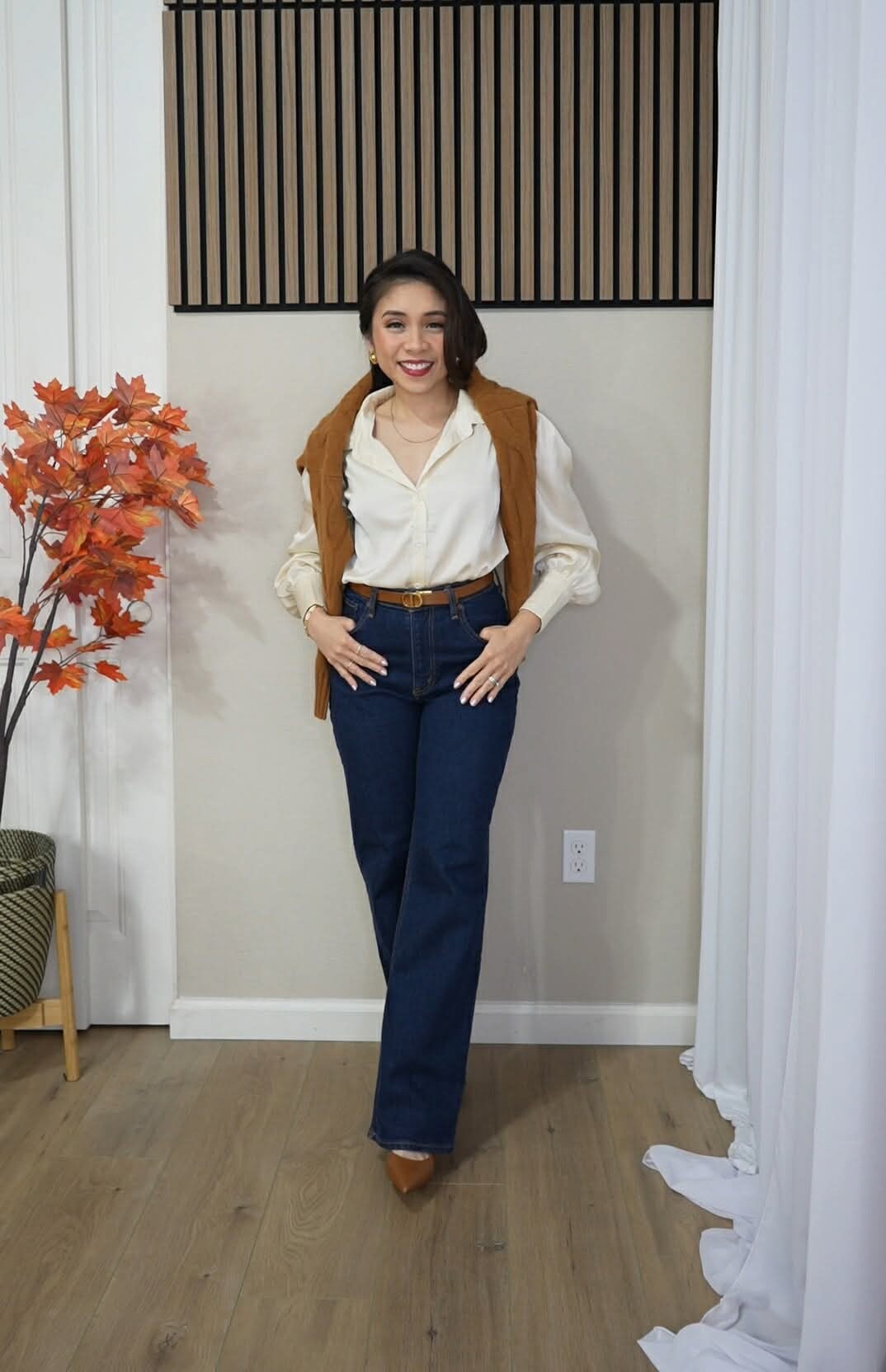 Elegant - jeans look 💙

Cashmere sweater - COMOBOCA
See INSTAGRAM linktree in bio for link to sweater and DISCOUNT code 

#LTKSeasonal #LTKStyleTip