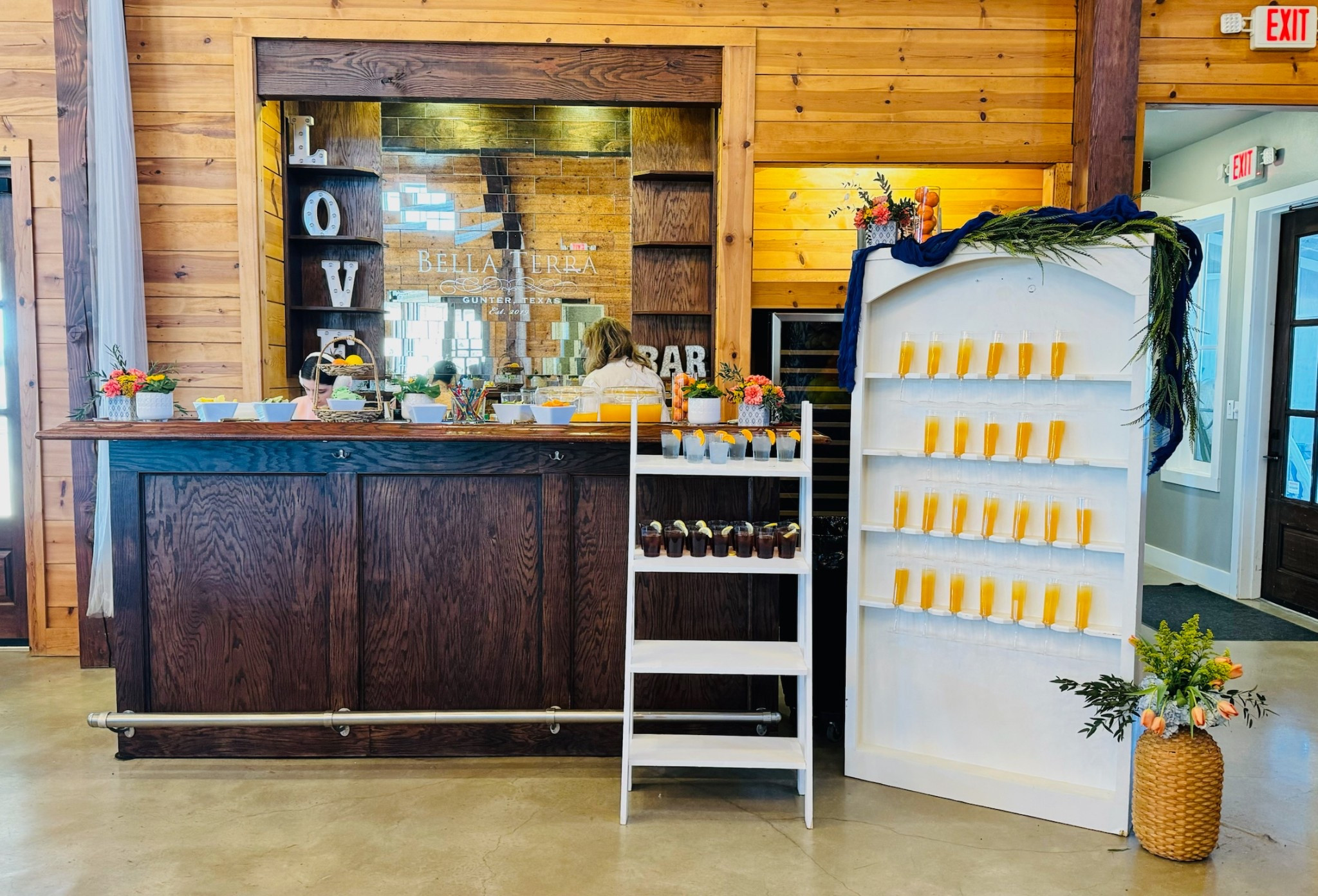 The best way to keep the good vibes and the drinks flowing! 💛

Book our drink and treat wall rental on our website!

Parties  drinks  champagne flutes  champagne glasses  party rentals  party decor  birthday party  grad party  spring decor  landpartyrentals  

#LTKSeasonal #LTKParties #LTKHome