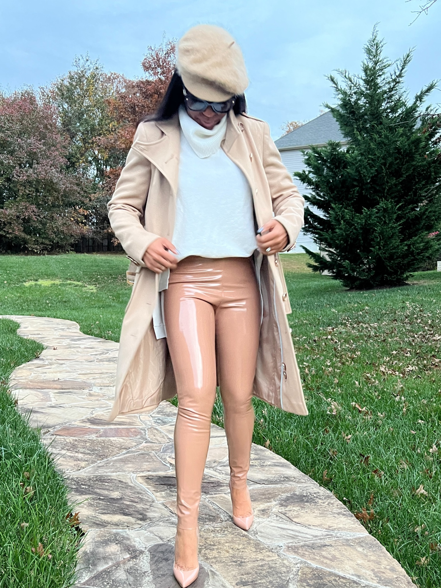 Liquid leggings have more #fun! Try these, by #commando via #saksfifthavenue to start your #funfashionfriday! Add a great #oversized #sweater, #overcoat and #cap and you’re ready for the #weekend! I’m loving them in black!!🖤 These are all great #holiday #giftideas! 

#LTKHoliday #LTKshoecrush #LTKstyletip