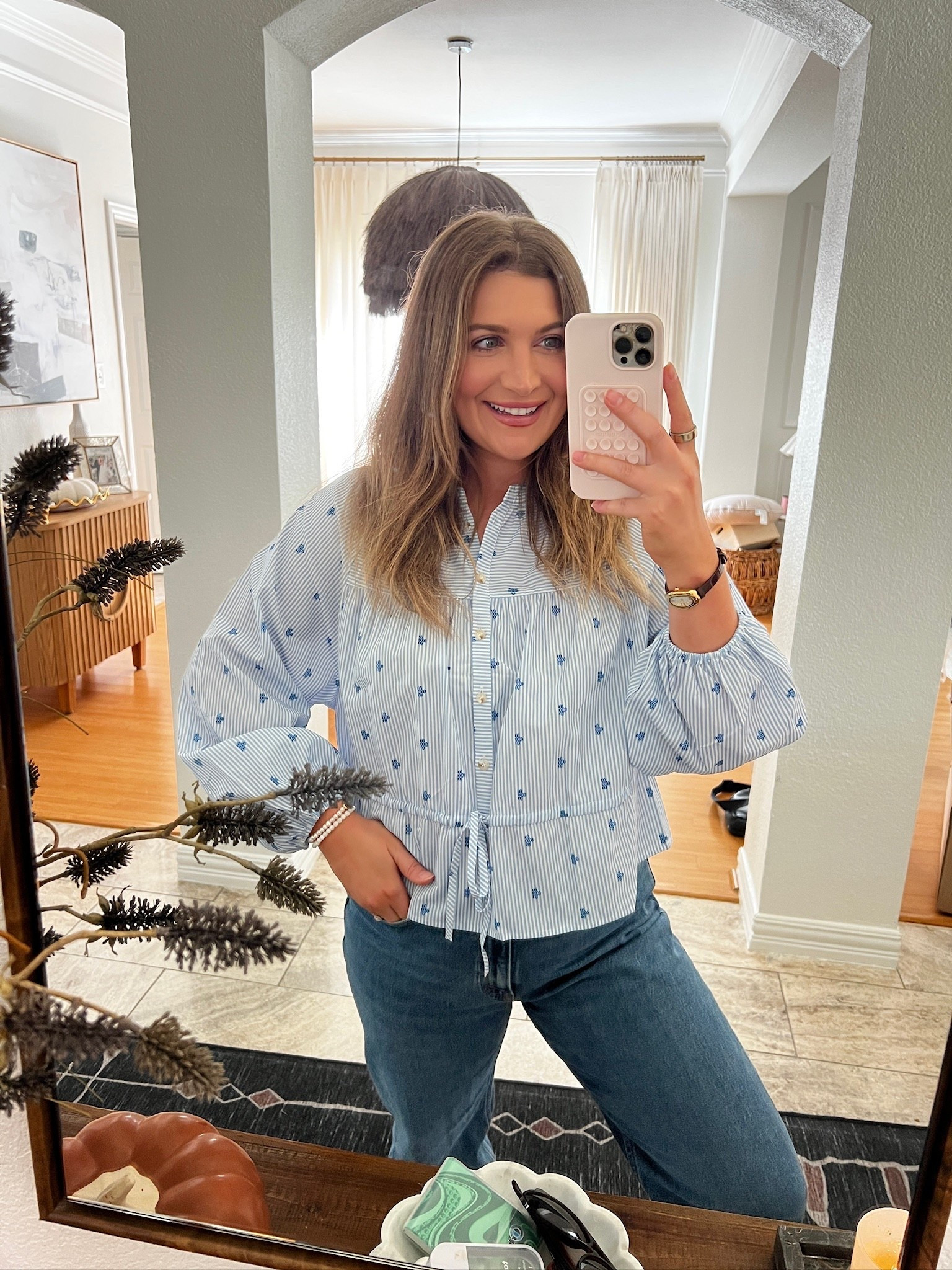 New Amazon find! 💙

Amazon fashion, Amazon top, ootd, outfit ideas, mom outfit ideas, Amazon finds

#LTKFindsUnder50 #LTKStyleTip