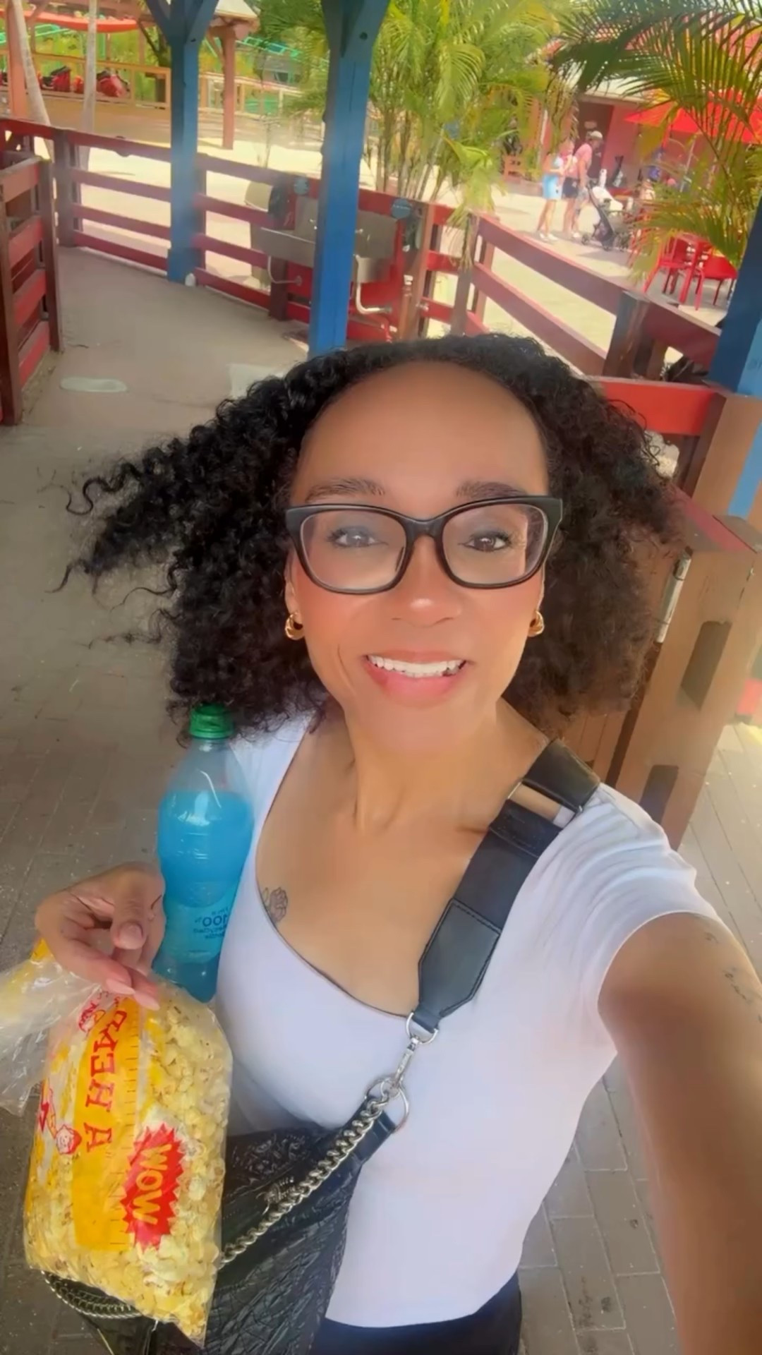 Hello 👋! I’m in the St Pete / Tampa Bay Area area! How are you? #flliving🌞🌴🍹 #stpetegals #tampabaygals #bariatriccommunity #flwls #weightlosstampabay

#LTKStyleTip #LTKPetite #LTKTravel