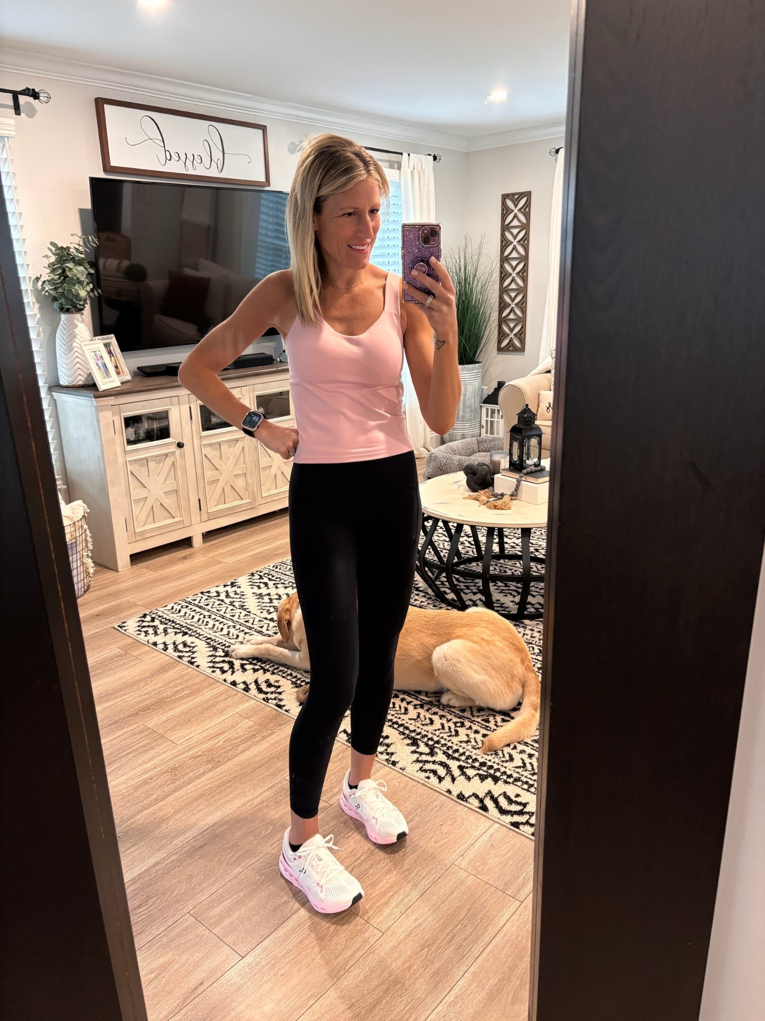 Work out wear
Gym style
Fitness 
Tank is old from @tjmaxx 
On cloud sneakers
On cloud surfer 2 sneakers 
Running 


#LTKActive #LTKSaleAlert #LTKfitnessgoals