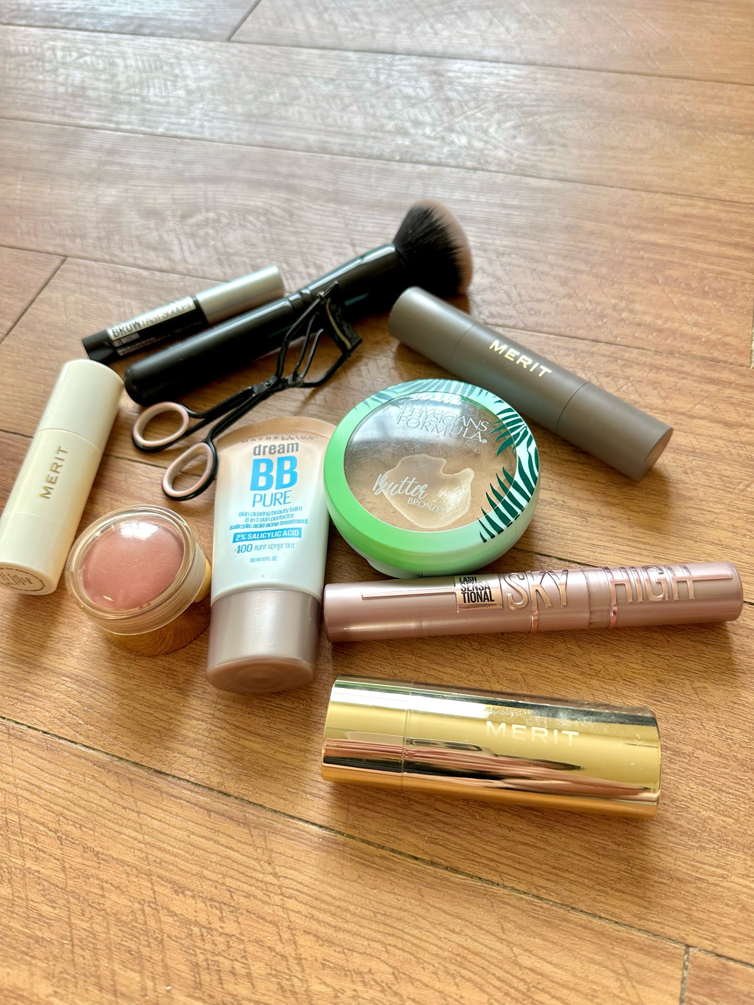 Current makeup favs! 5 minute makeup routine loading...

#LTKBeauty