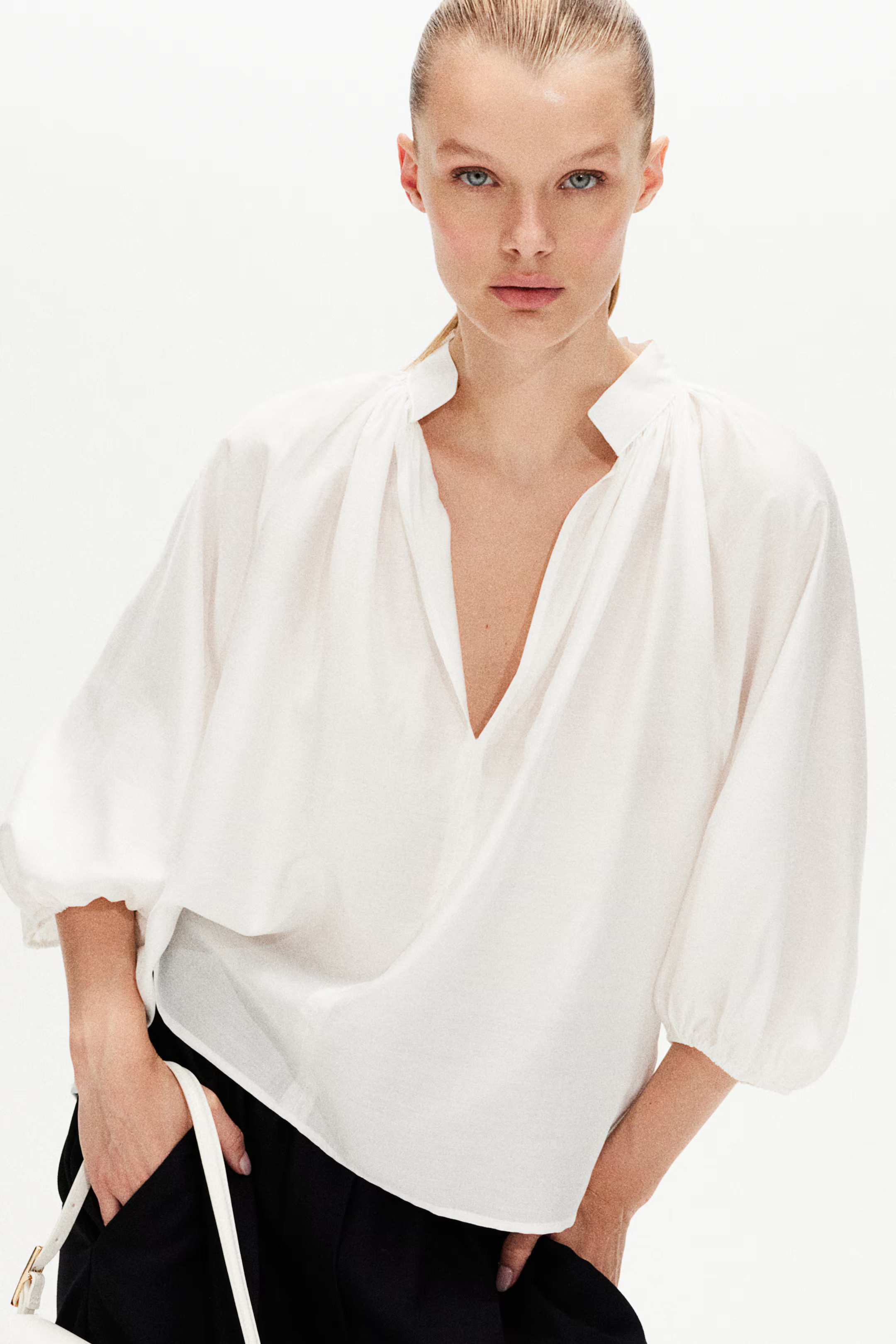 Camicetta con maniche a palloncino - Scollo a V - Maniche a tre quarti - Bianco - DONNA | H&M IT | H&M (FR, IT, ES, PT, BE)