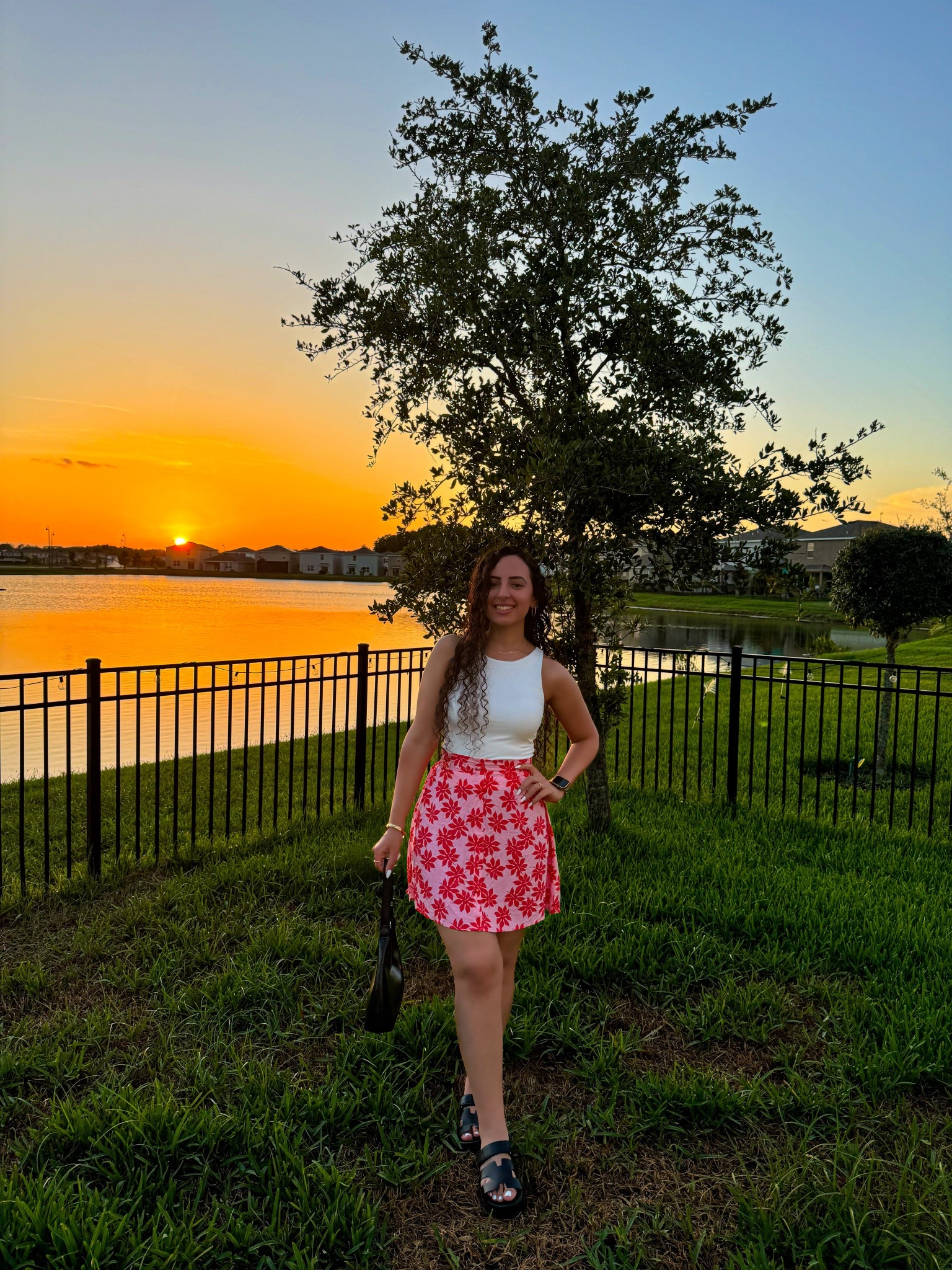 Hot summer nights 🌺🤍✨
.
🔖 Subscribe to my LTK for more

#LTKItBag #LTKTravel #LTKSeasonal