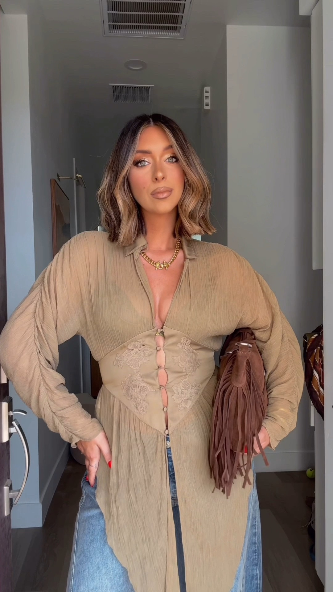 This Zara top is SO good! Especially if you’re loving western chic vibes for fall 🤎

#LTKOver40 #LTKootd #LTKSeasonal