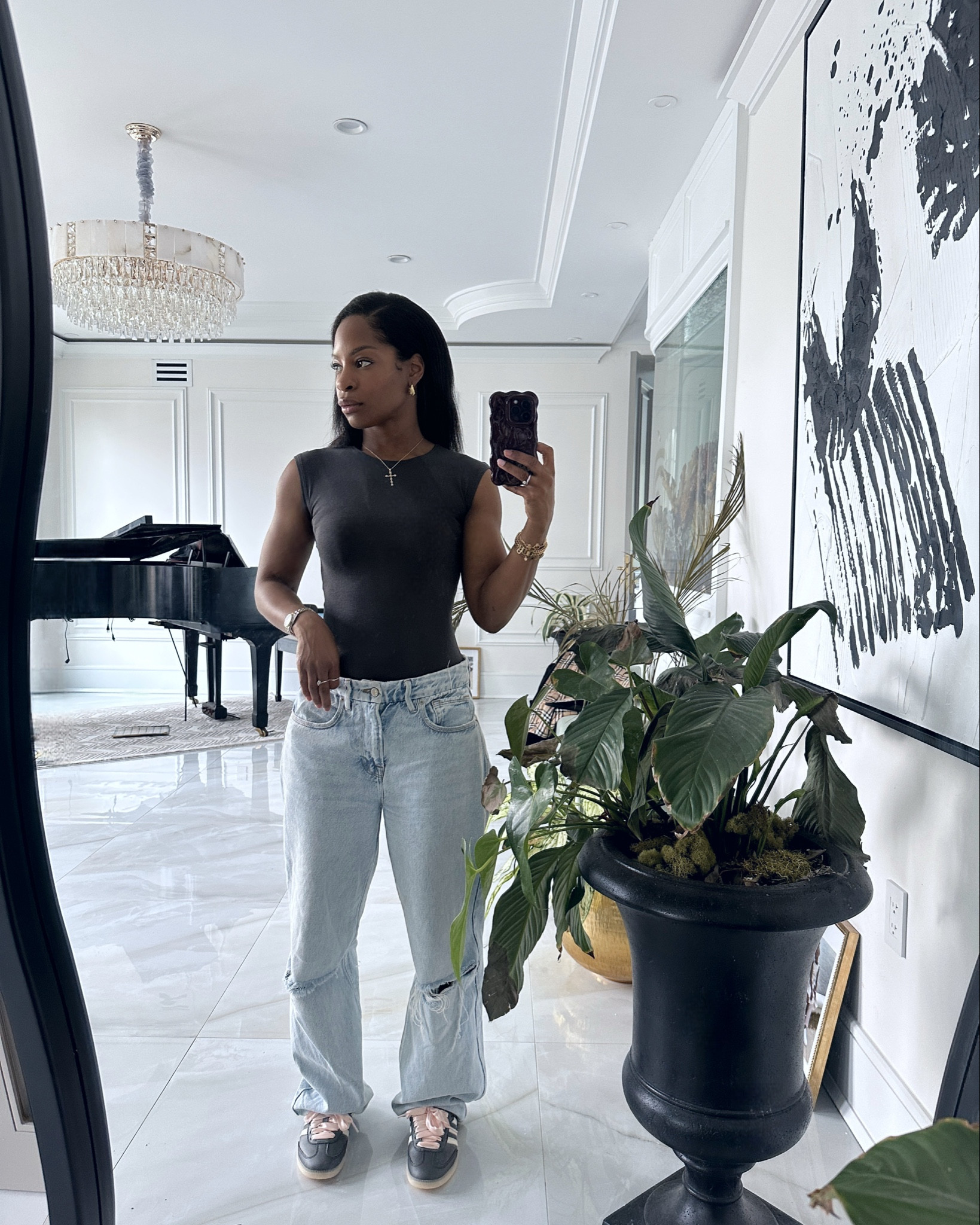 Denim days just hit different with a pop of pink. Styled my fave Good American jeans with the Adidas Samba OGs because who says sporty can’t be sweet?

#LTKsummer #LTKspring #LTKuk