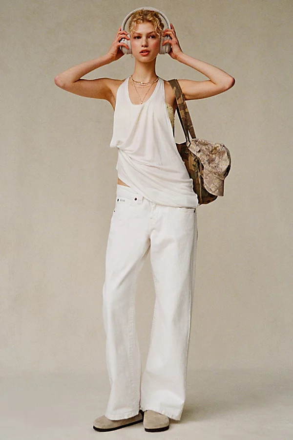 BDG Kayla Low-Rise Jeans in Bone White, Women's at Urban Outfitters | Urban Outfitters (US and RoW)