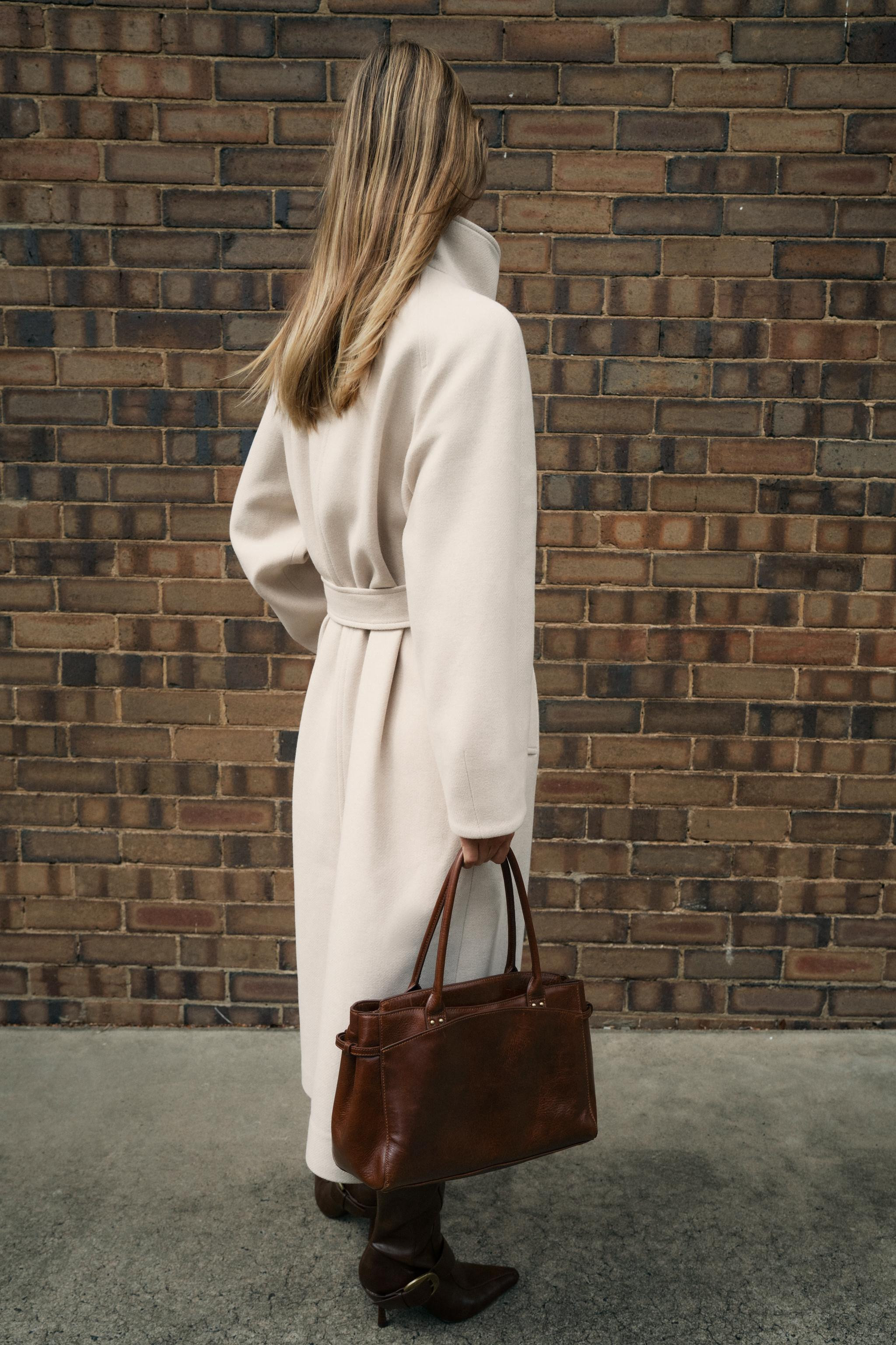 LONG COAT WITH WOOL AND HIGH NECK | Zara UK