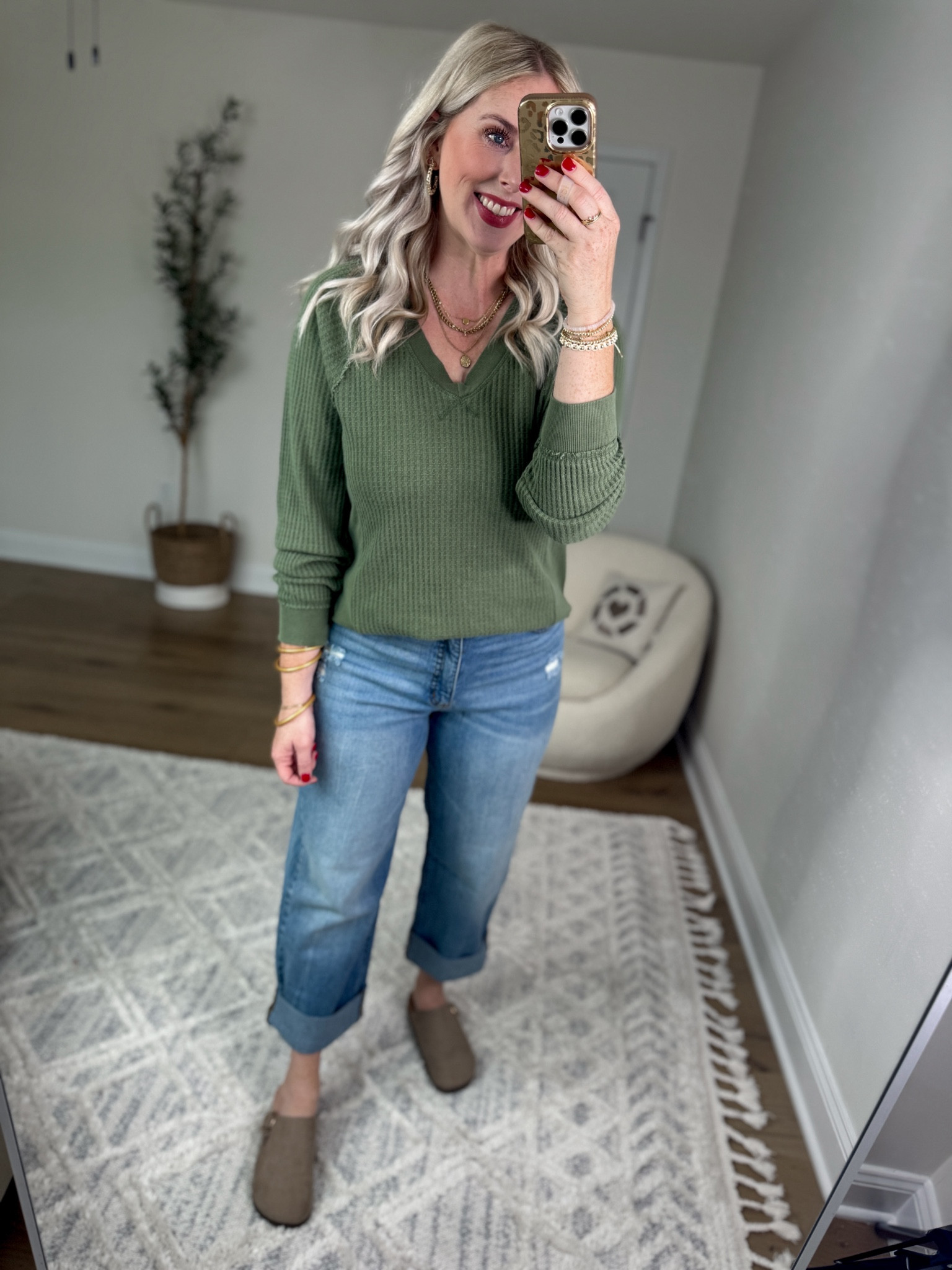 Weekend Walmart Wins try on 
Waffle v-neck- medium 

#walmartpartner #walmartfashion @walmartfashion

#LTKFindsUnder50 #LTKStyleTip #LTKSeasonal