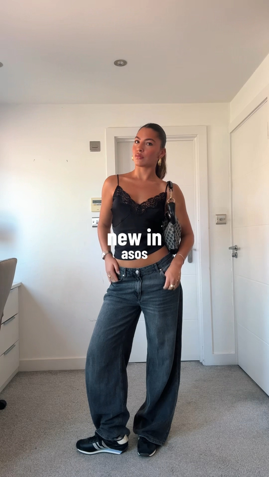 simple but so cute🖤

asos finds, asos outfit, ootd, asos haul, fashion inspo, satin top, autumn inspo, date night outfit 

#LTKdatenight #LTKuk #LTKautumn