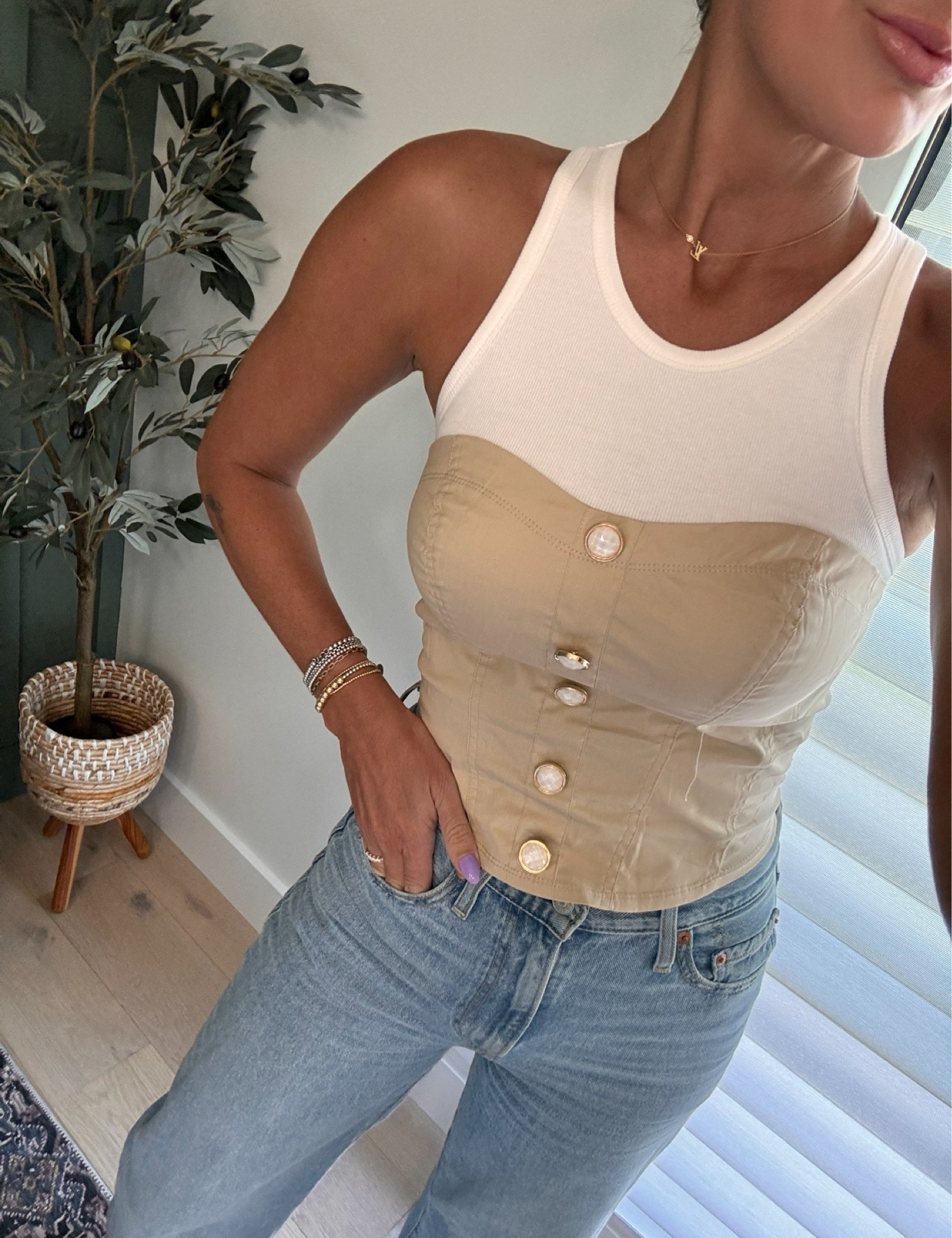 Corset top - size small 

#LTKStyleTip #LTKFindsUnder50 #LTKFindsUnder100