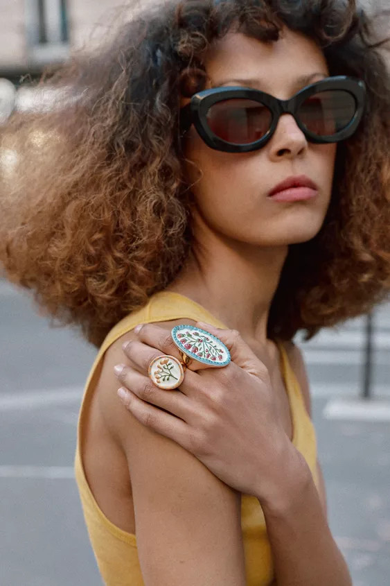 LOT DE 2 BAGUES OVALES EFFET BOIS À BRILLANTS | Zara FR