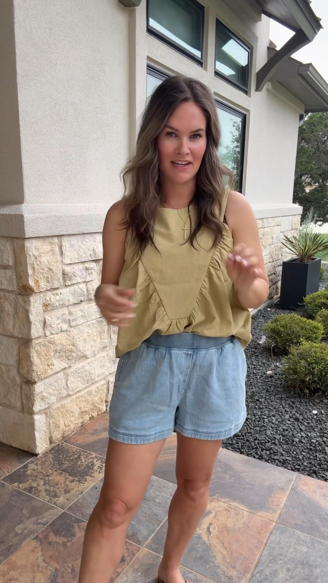 I love how this top can be dressed up or down. Such a good find… Anthro look-for-less!

#LTKmomlife #LTKootd #LTKgrwm