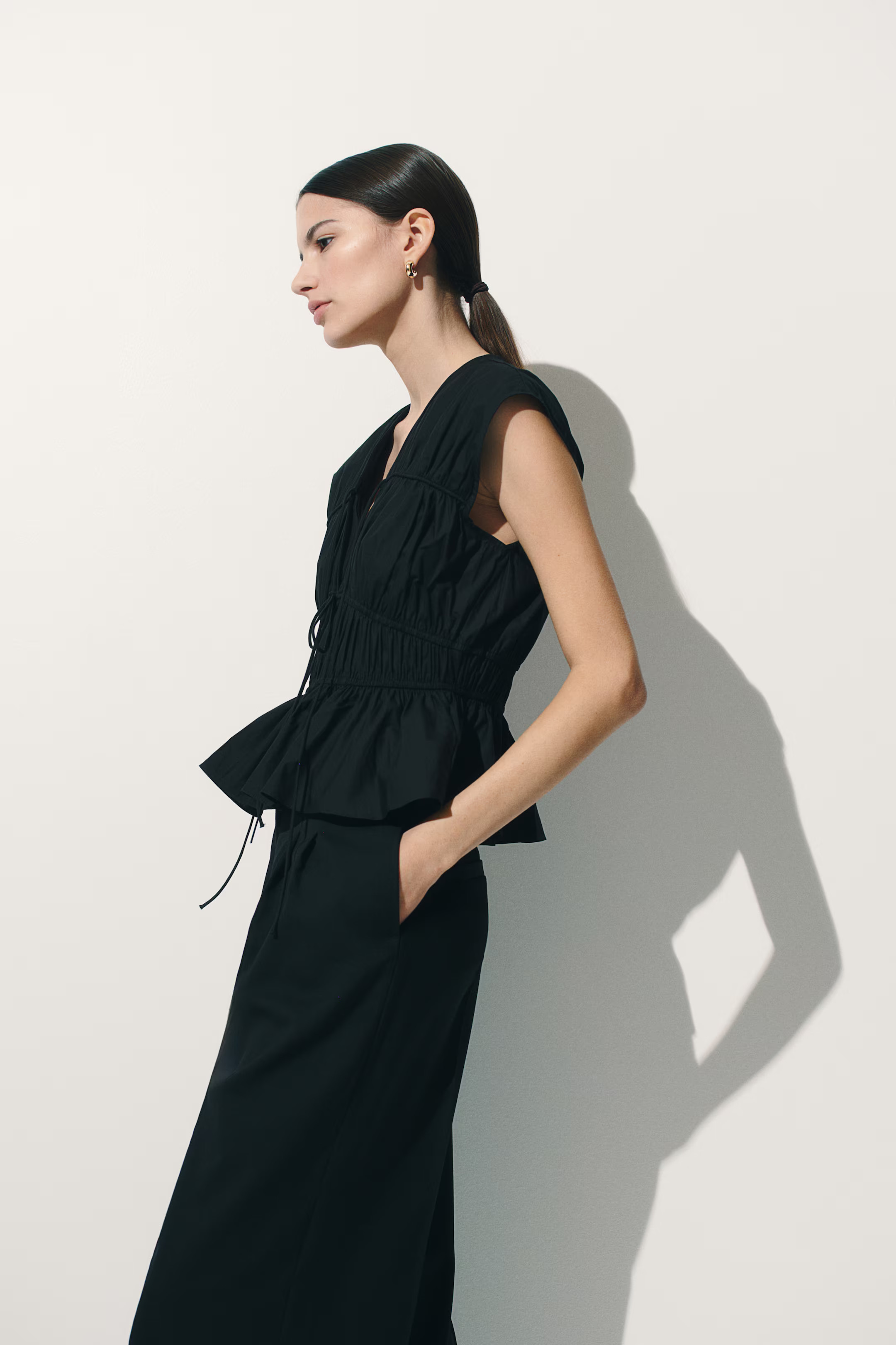 Drawstring poplin blouse | H&M (UK, MY, IN, SG, PH, TW, HK)