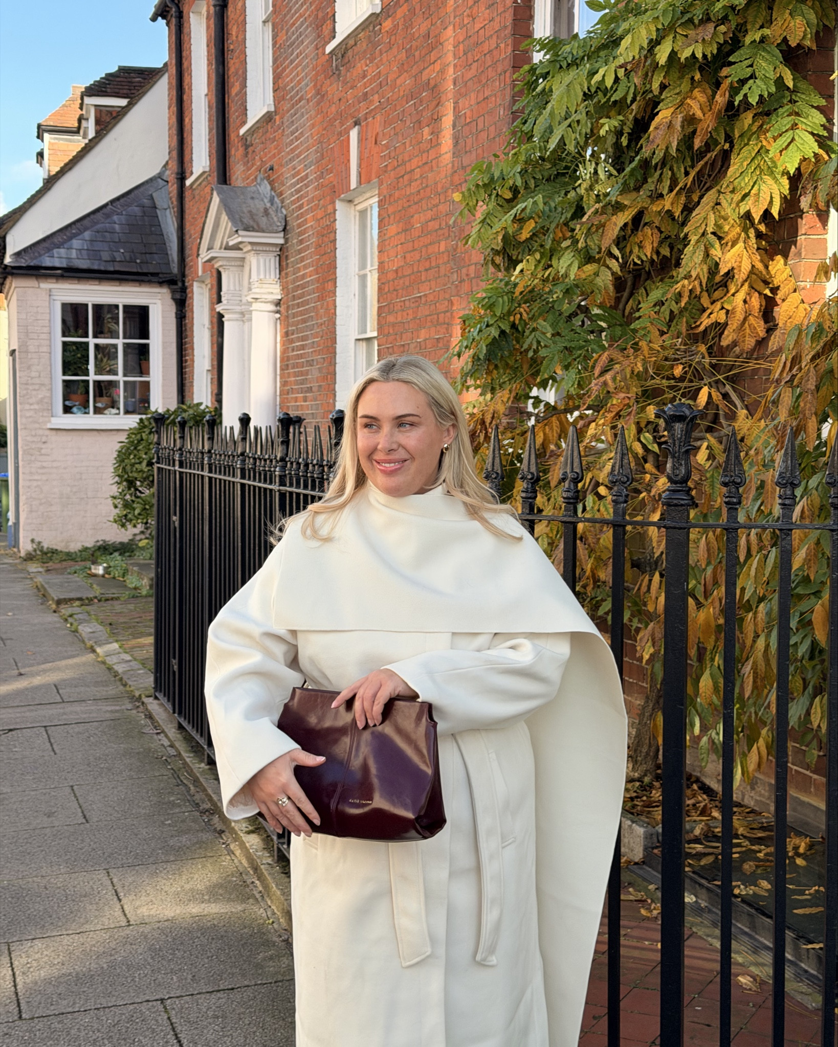 Scarf coats for winter 🤍 
#scarfcoat #wintercoats #winteroutfits #winterootd #coatseason #classycoats #plussize #classiccoat 

#LTKautumn #LTKwinter #LTKplussize