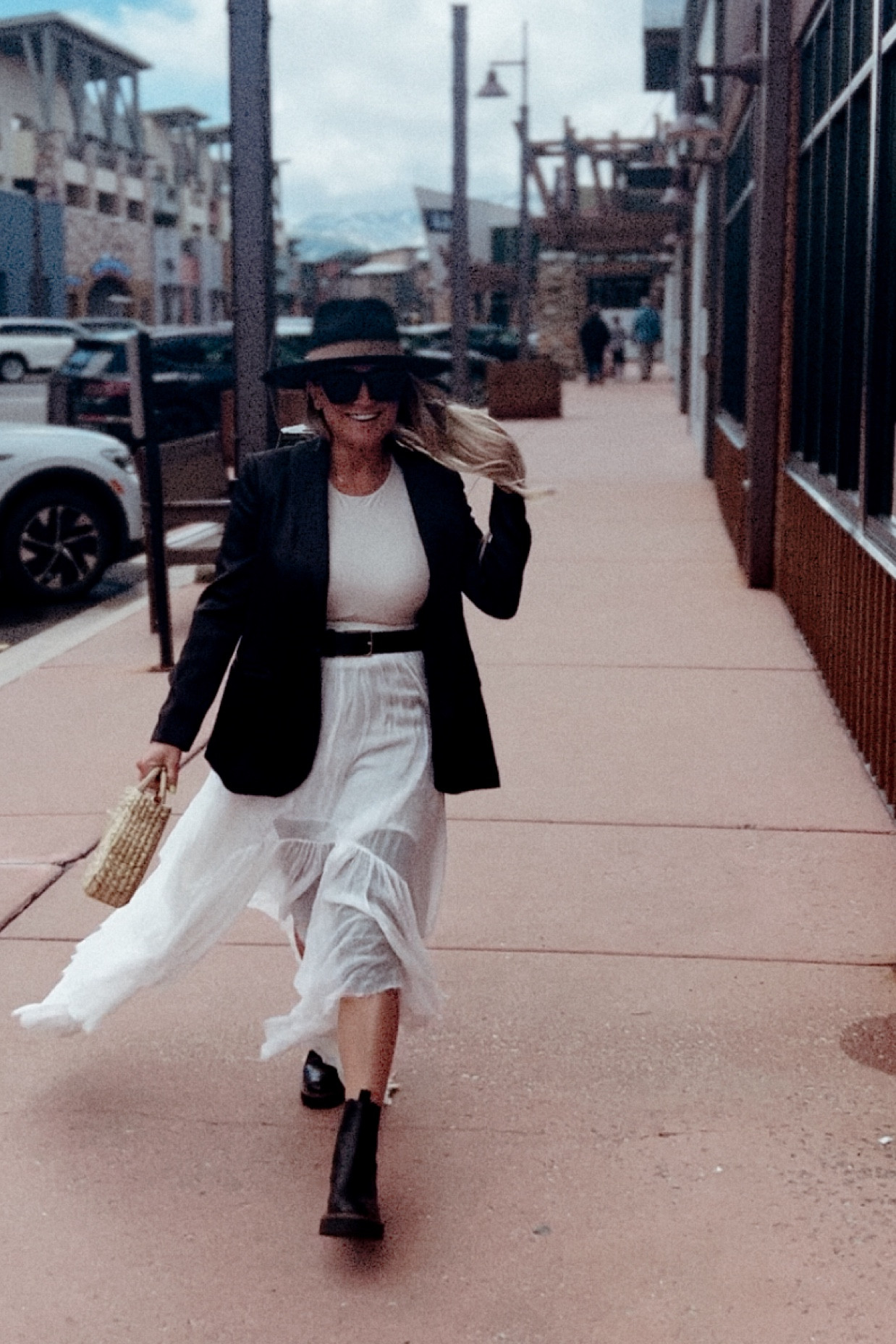 Living my Carrie Bradshaw inspired life 😆😊

Spring Outfits / Vacation Looks / Vacation Outfit / Wedding Guest / Country Concert - just add cowgirl boots 🫶🏼👌🏼

#LTKU #LTKparties #LTKFestival