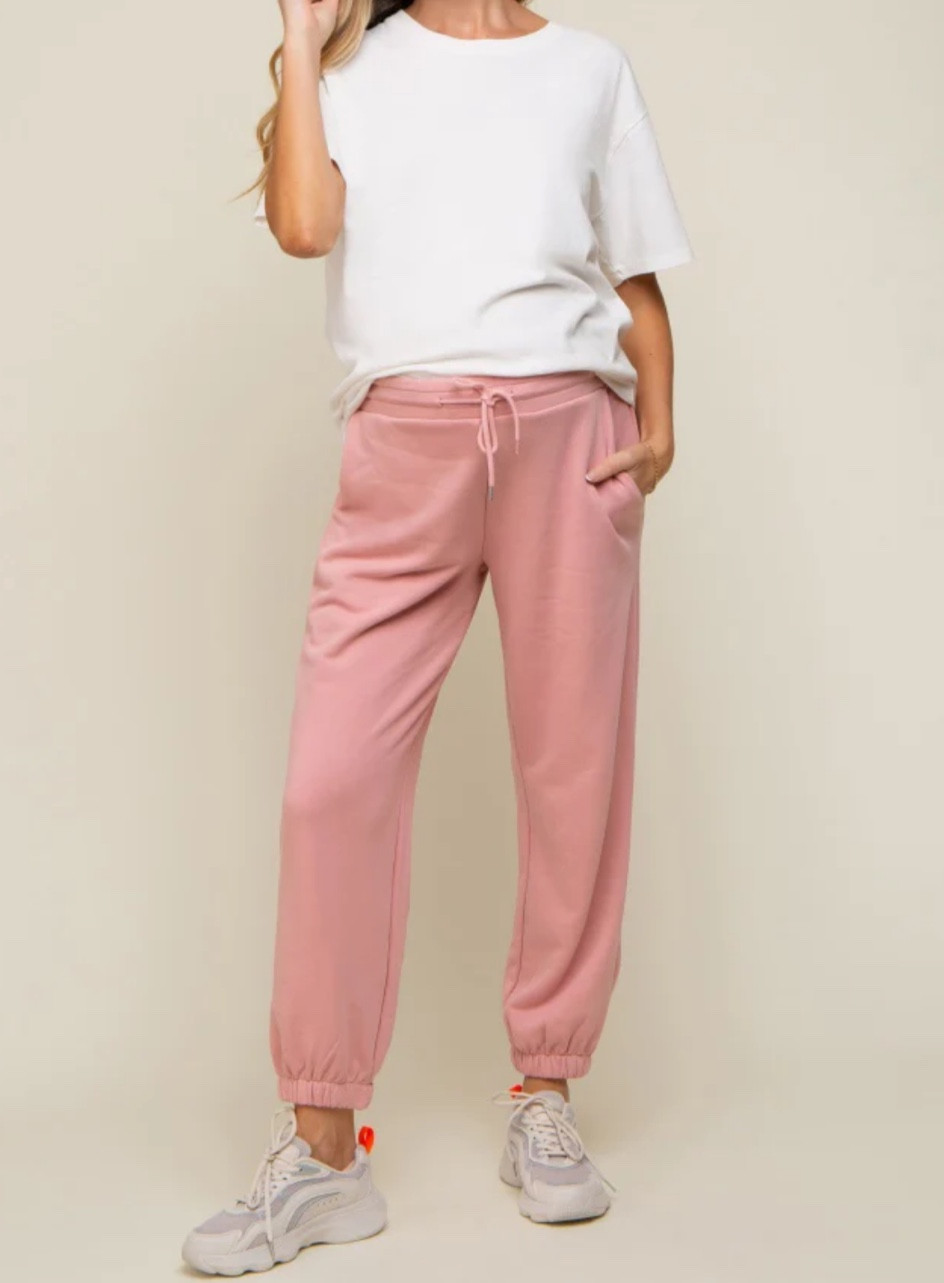 Drawstring maternity sweatpants by Pink Blush

Style for mom | bump style | maternity | maternity style | sweatpants | joggers 

#LTKstyletip #LTKbump #LTKfamily