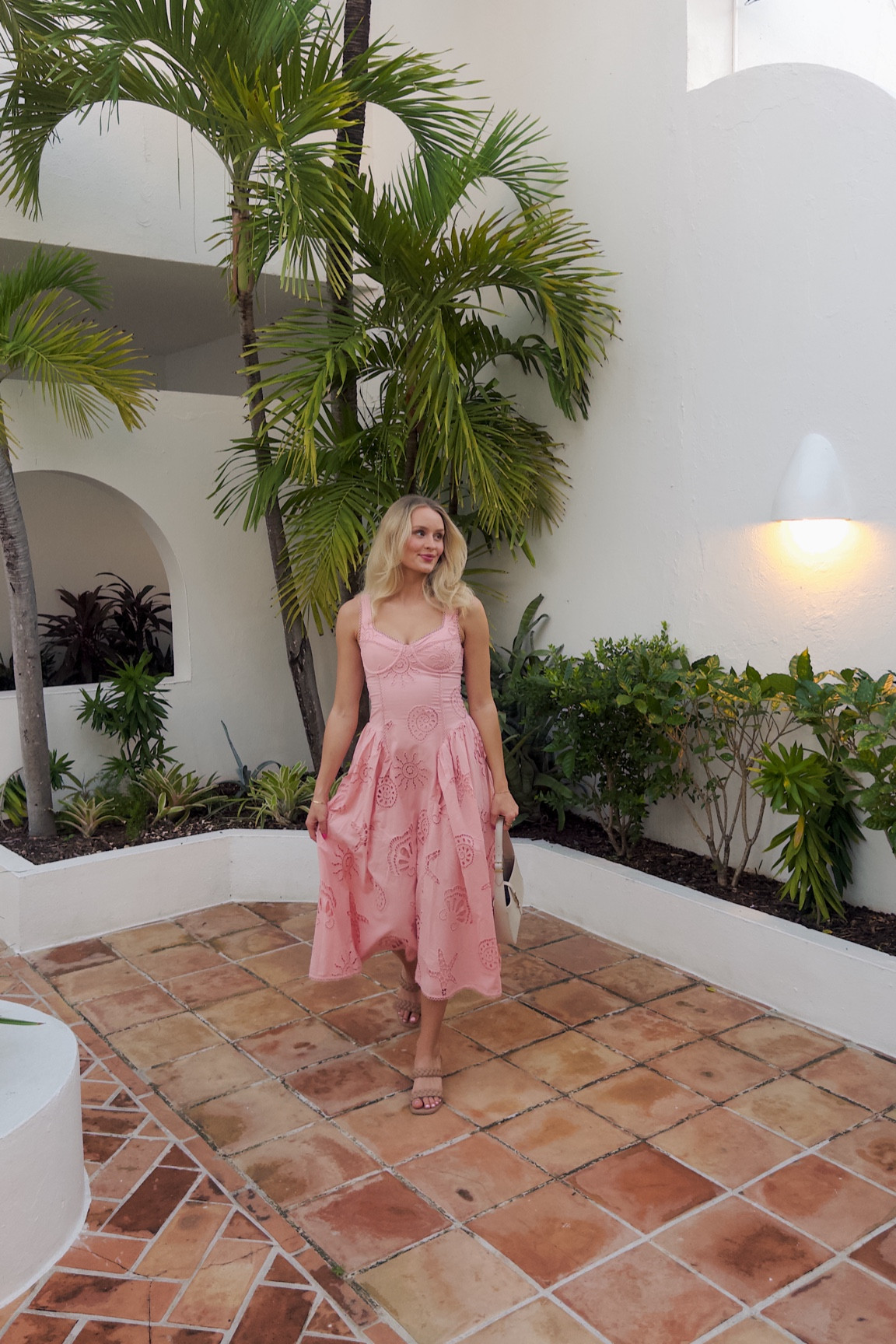 A night out in the island 🌸💕🌺

#LTKSeasonal #LTKTravel