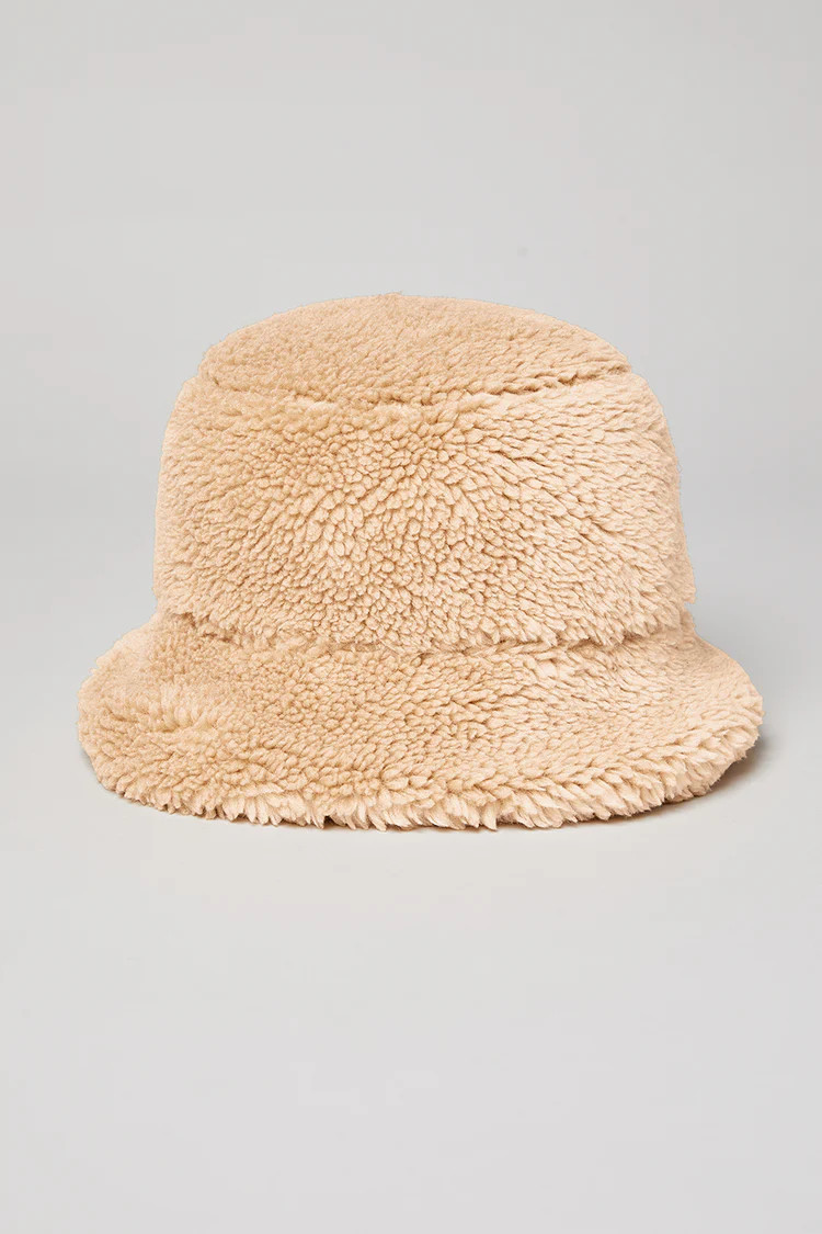 Foxy Sherpa Bucket Hat | Alo Yoga (US)